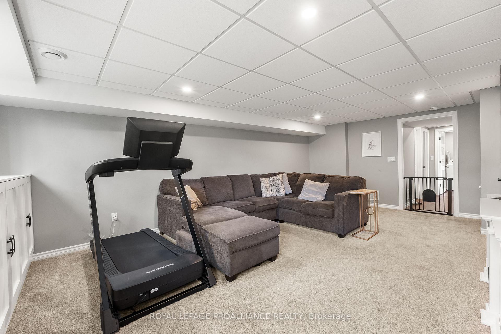 Photo 33 of 40 Bayview Crescent, Cobourg — HOMEH