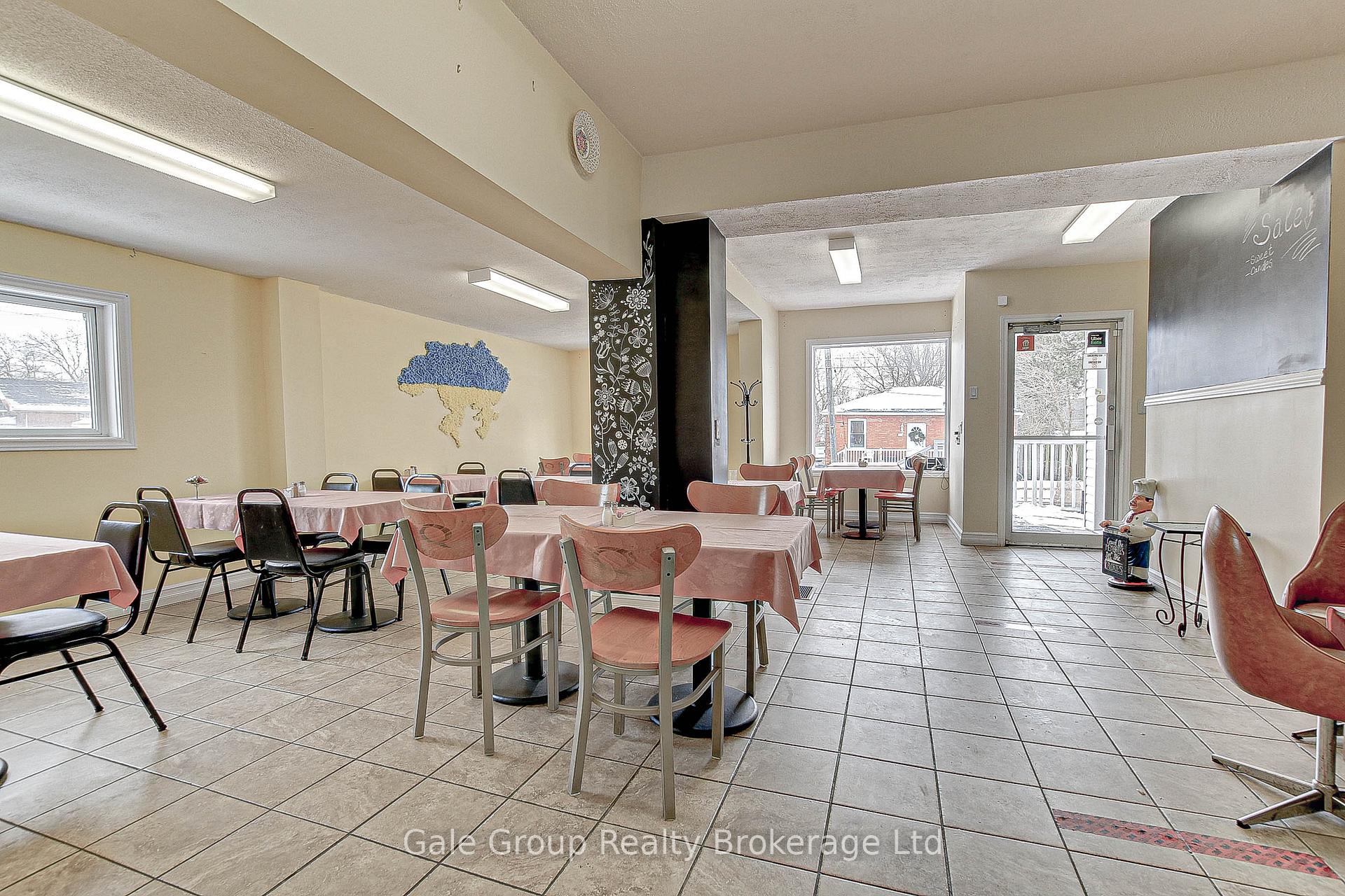 Photo 3 of 18 Elgin Street, Brant, Brantford Twp — HOMEH