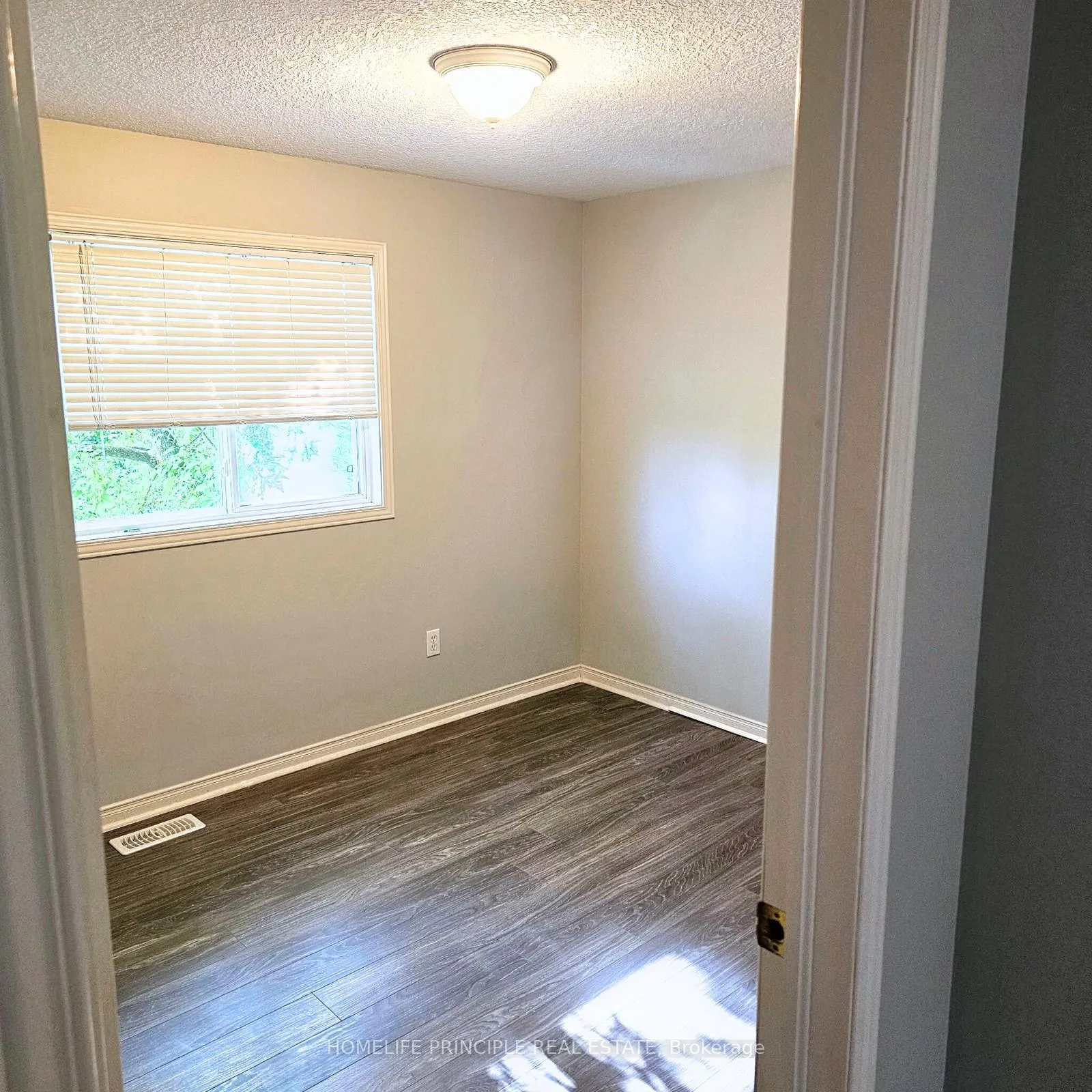 Photo 5 of 584 Simon Street, Shelburne — HOMEH