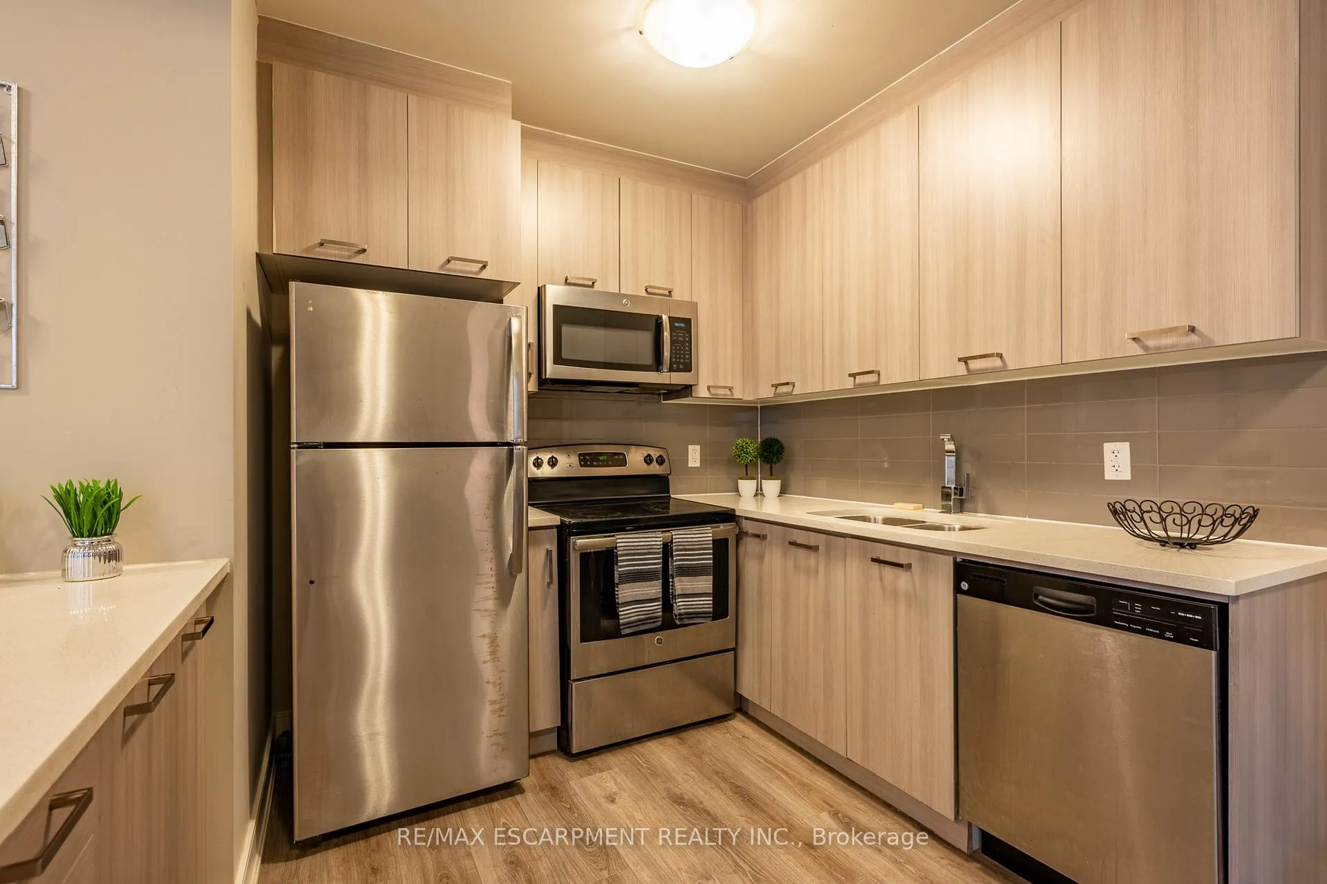 Photo 8 of Unit 316, 150 Main Street W, Hamilton, Central — HOMEH