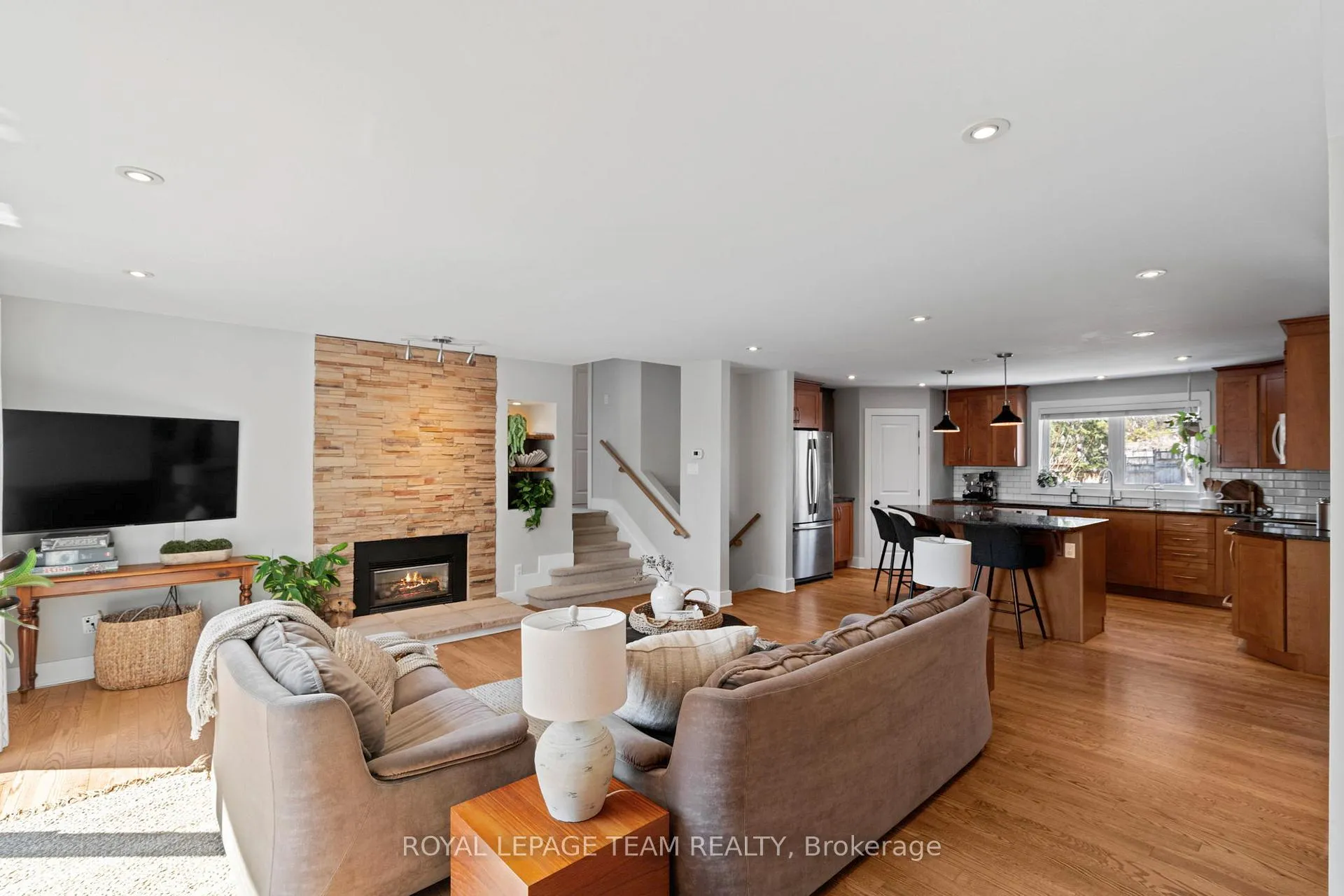 Photo 6 of 5492 West River Drive, Ottawa, Manotick Long Island & Nicholls Island — HOMEH