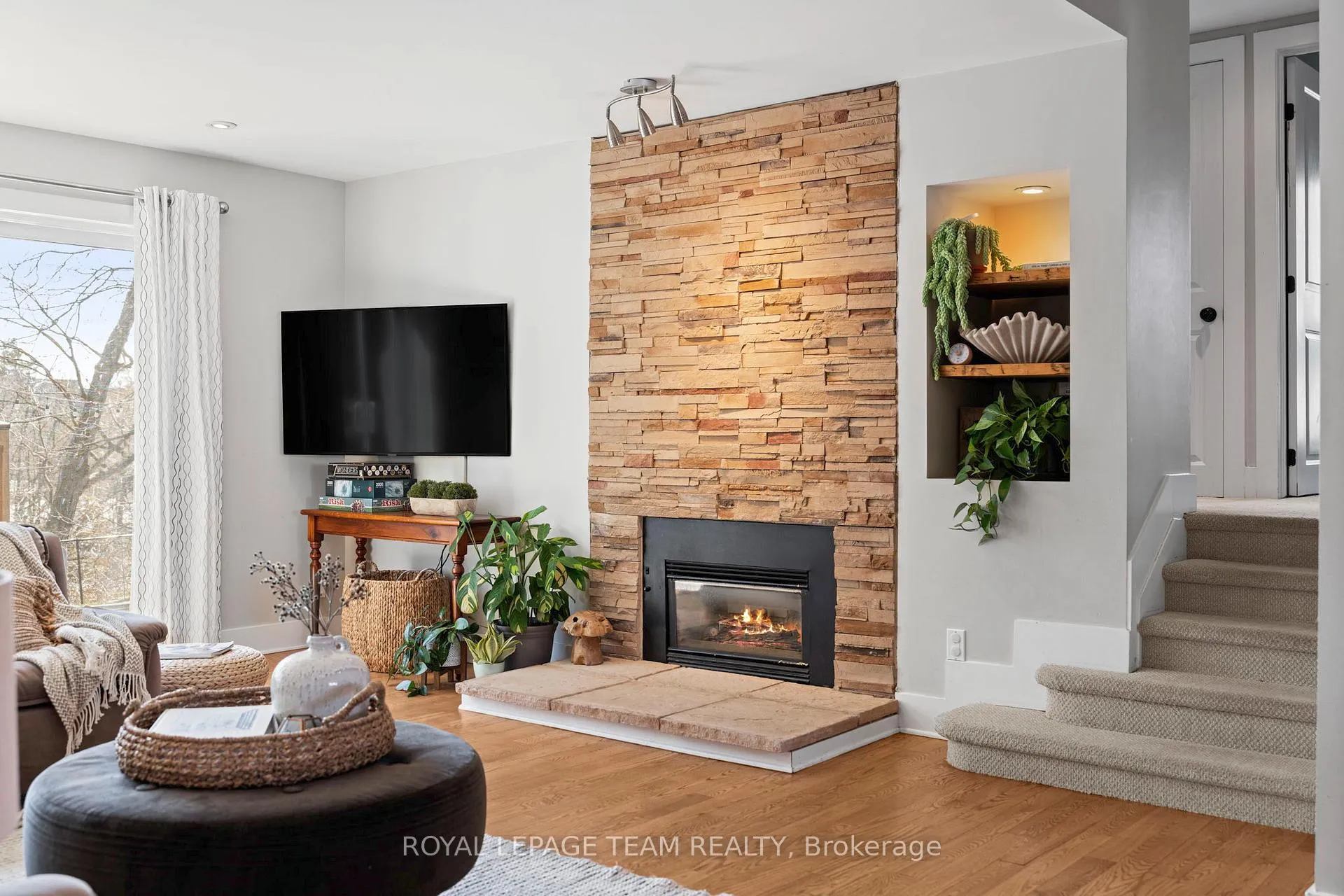 Photo 7 of 5492 West River Drive, Ottawa, Manotick Long Island & Nicholls Island — HOMEH