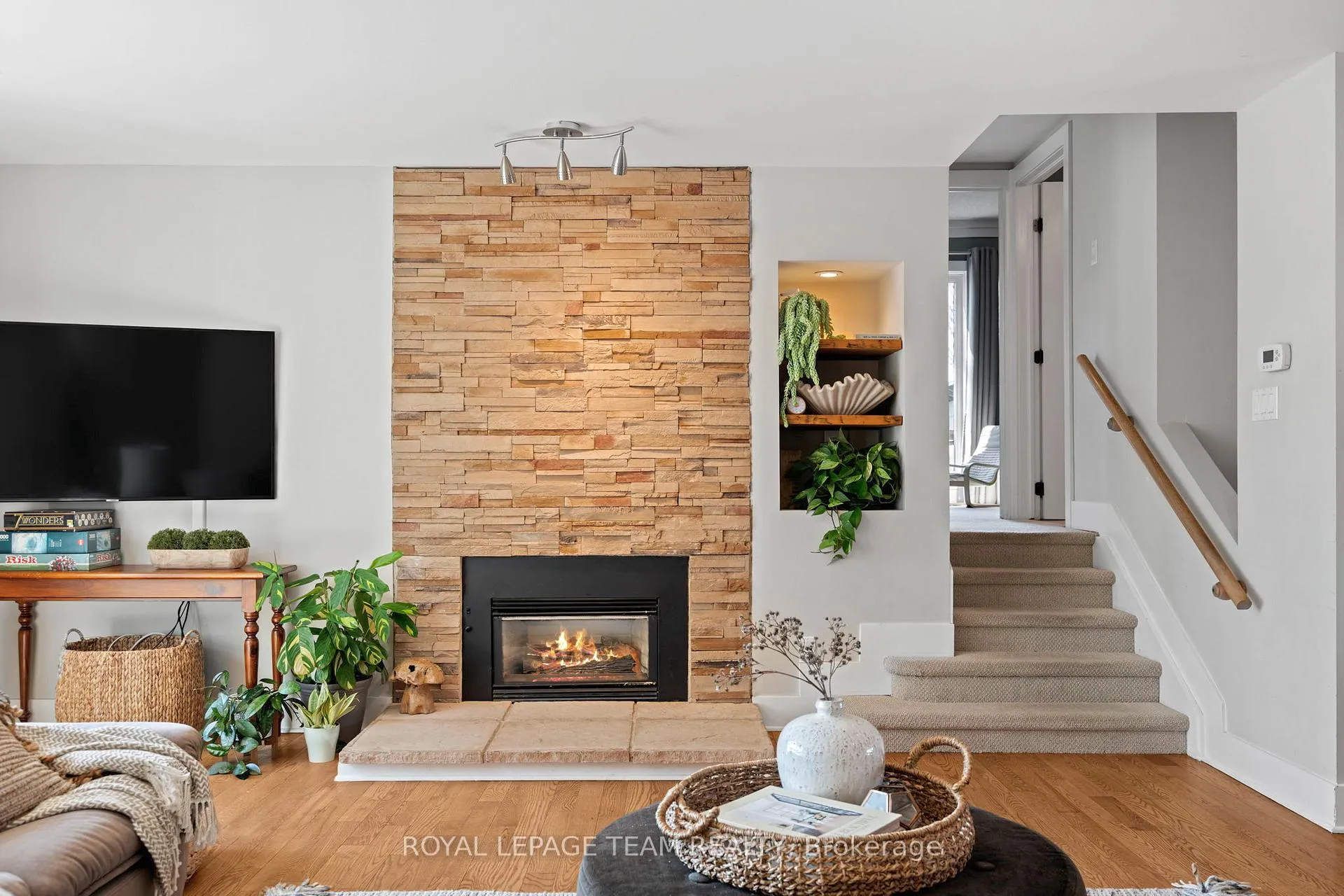 Photo 8 of 5492 West River Drive, Ottawa, Manotick Long Island & Nicholls Island — HOMEH