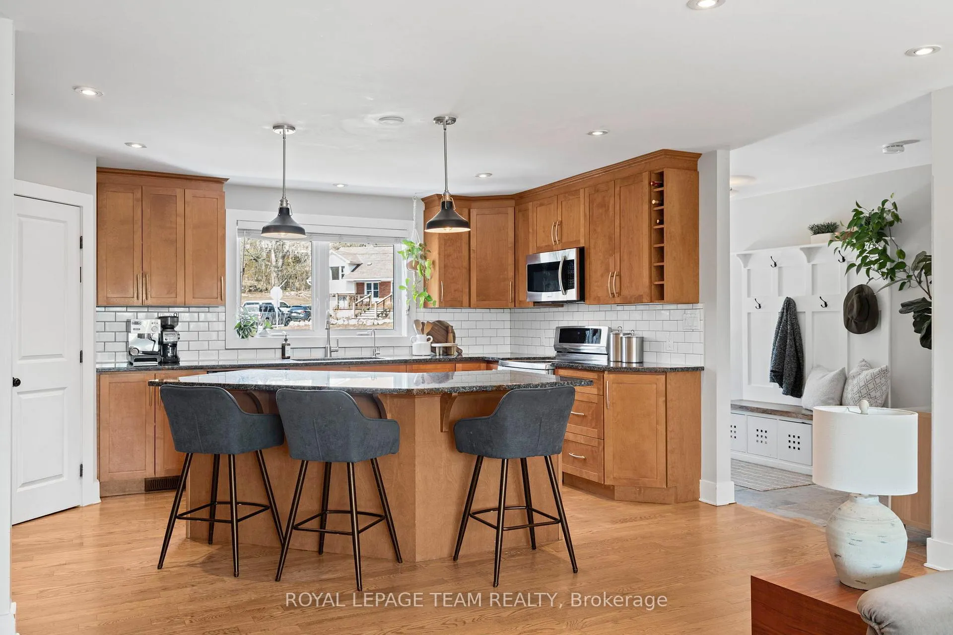 Photo 16 of 5492 West River Drive, Ottawa, Manotick Long Island & Nicholls Island — HOMEH