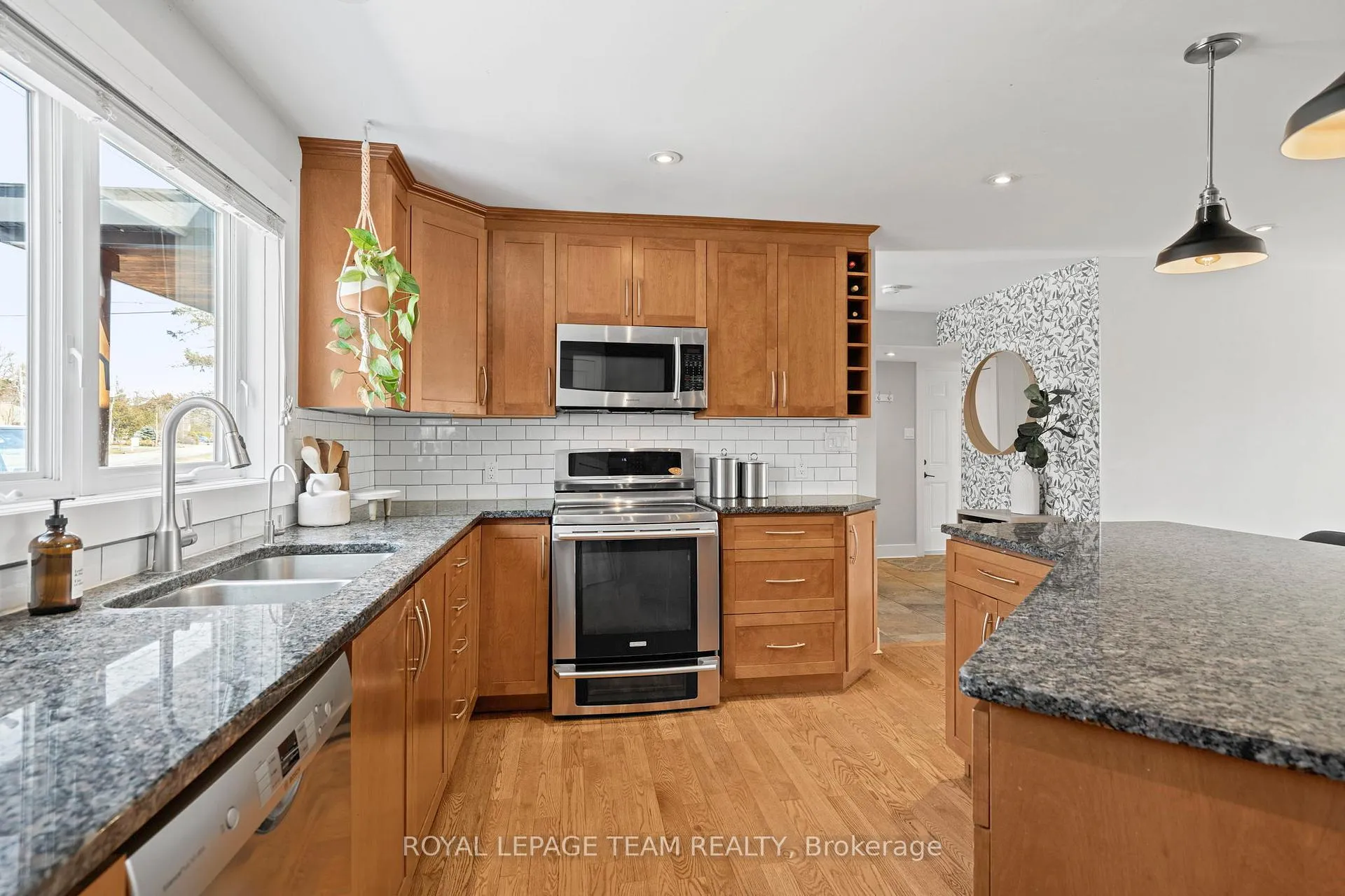 Photo 18 of 5492 West River Drive, Ottawa, Manotick Long Island & Nicholls Island — HOMEH