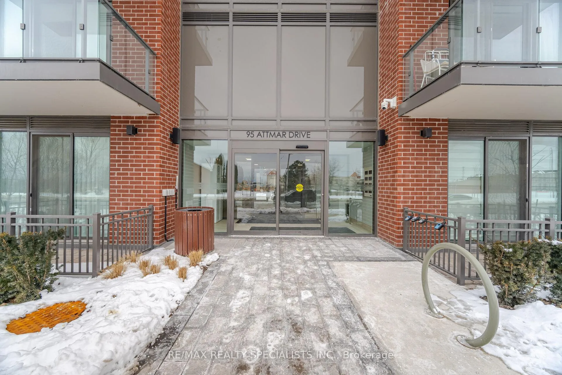 Photo 3 of 222-95 Attmar Drive, Brampton, Bram East — HOMEH