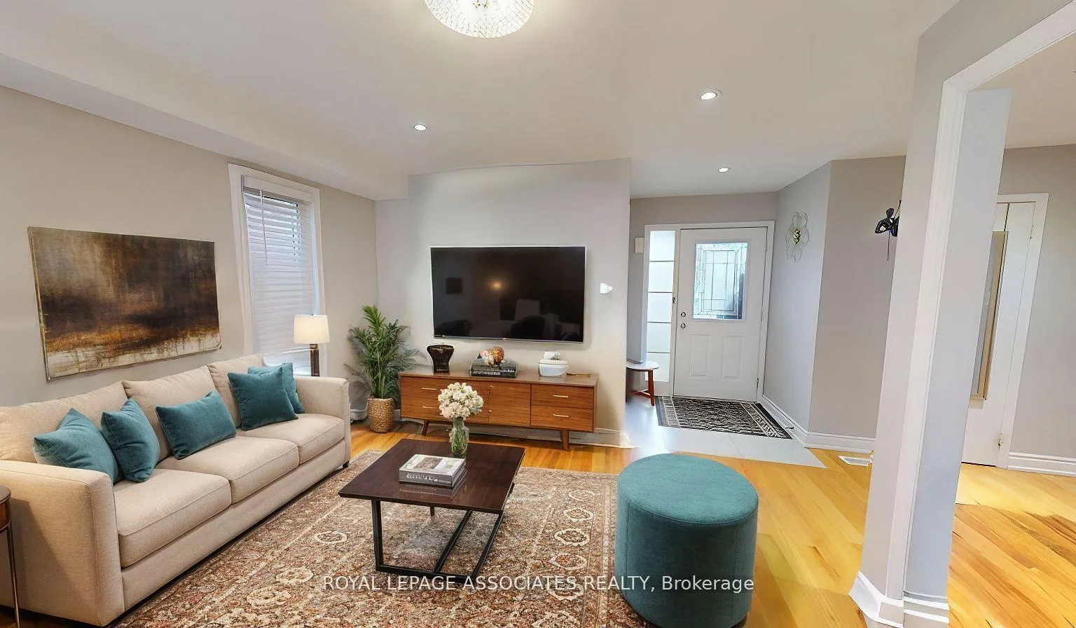 Photo 2 of 1821 Dalhousie Crescent, Oshawa, Samac — HOMEH