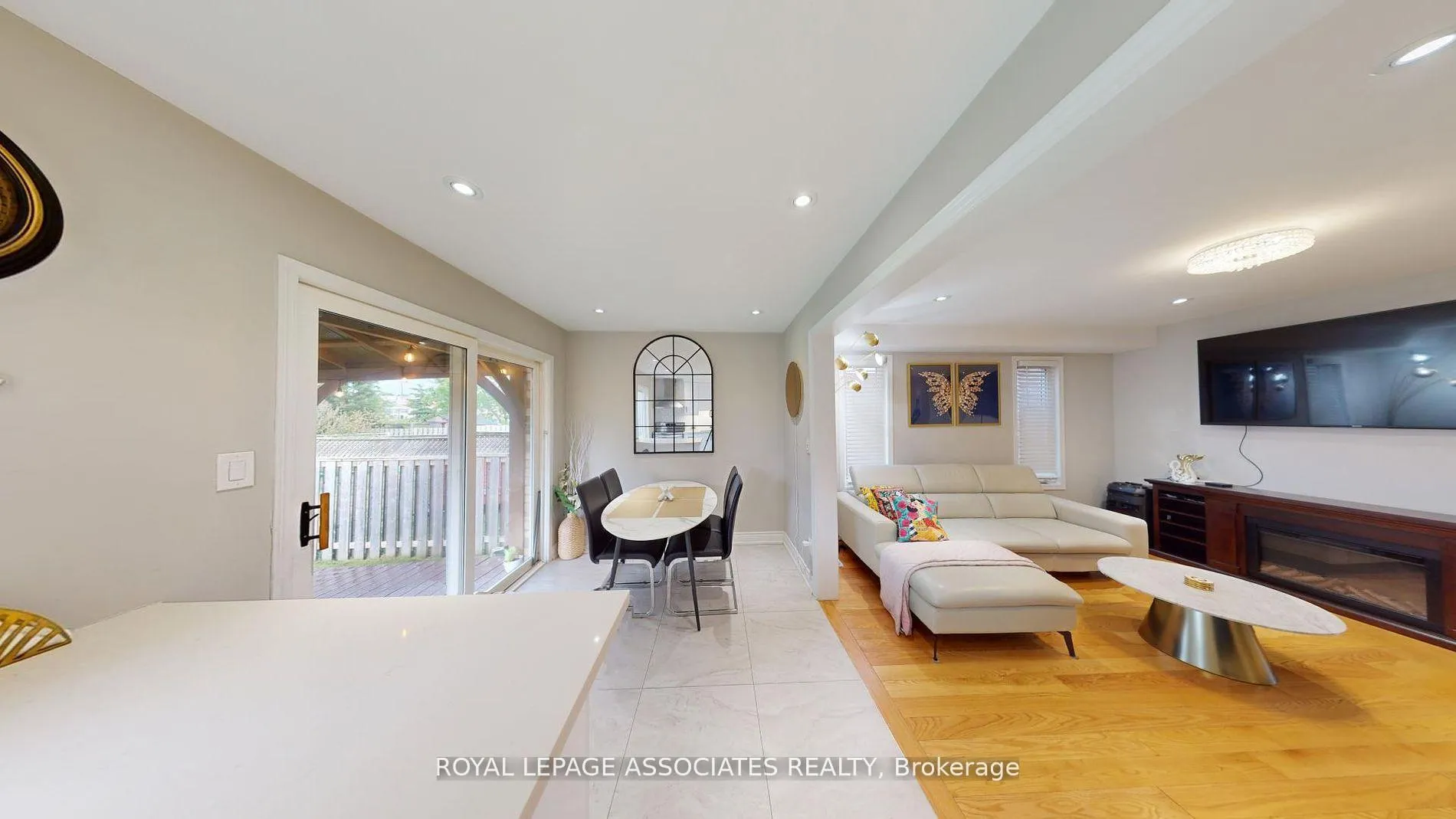 Photo 6 of 1821 Dalhousie Crescent, Oshawa, Samac — HOMEH