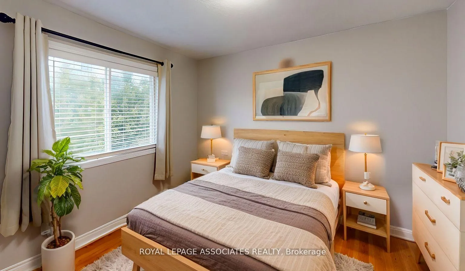Photo 11 of 1821 Dalhousie Crescent, Oshawa, Samac — HOMEH