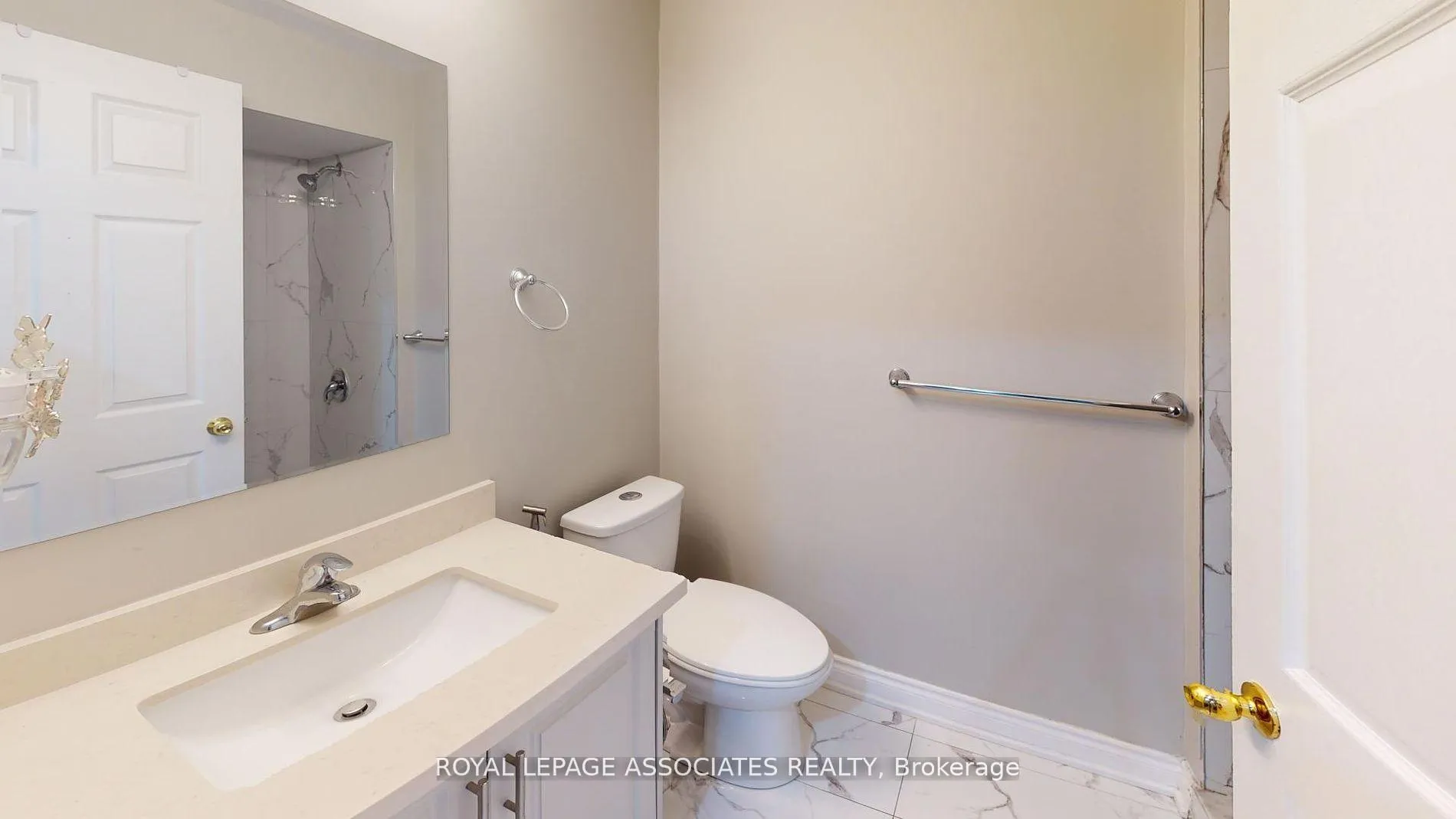 Photo 16 of 1821 Dalhousie Crescent, Oshawa, Samac — HOMEH