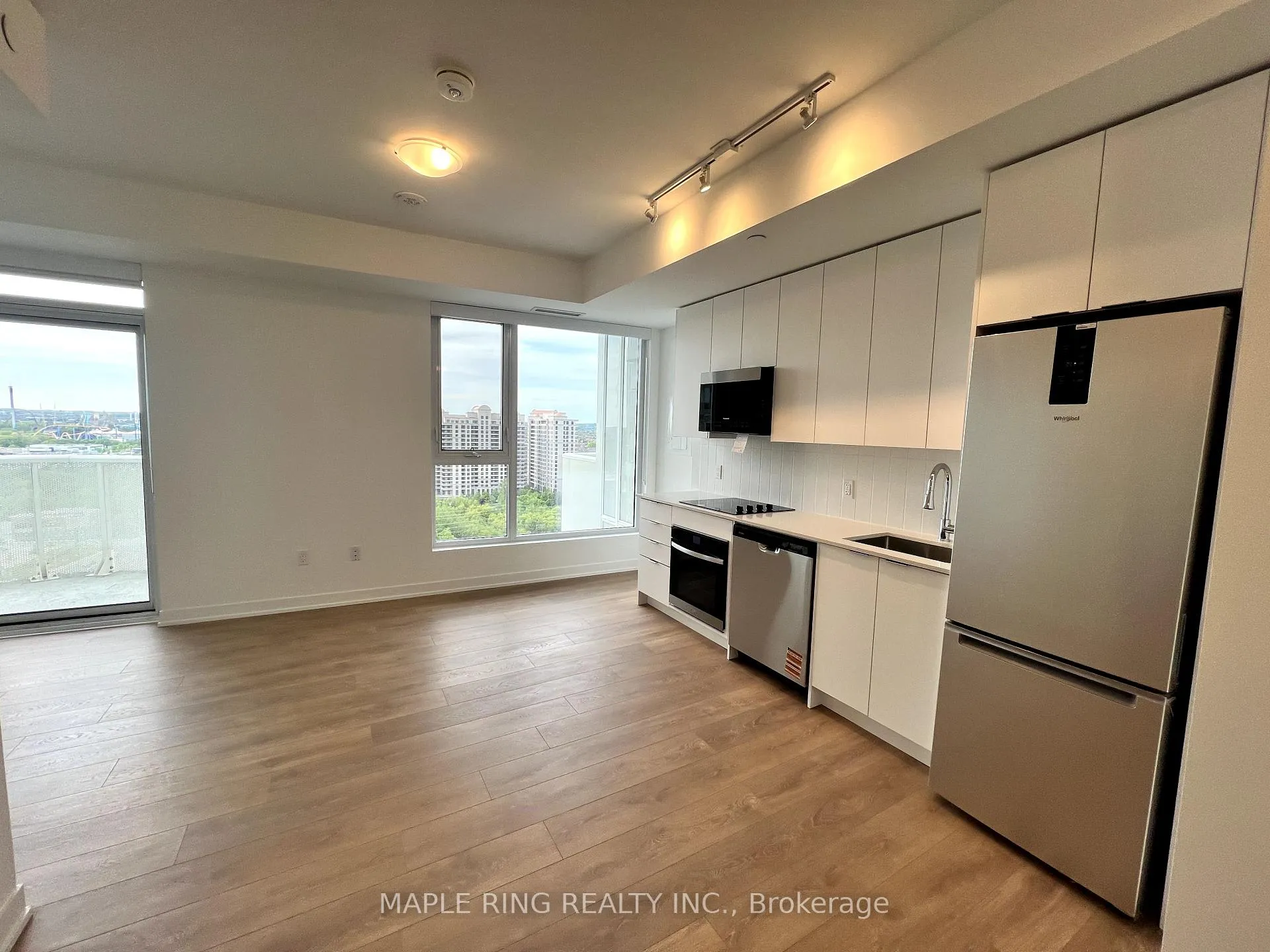 Front of Unit 1604, 474 Caldari Road