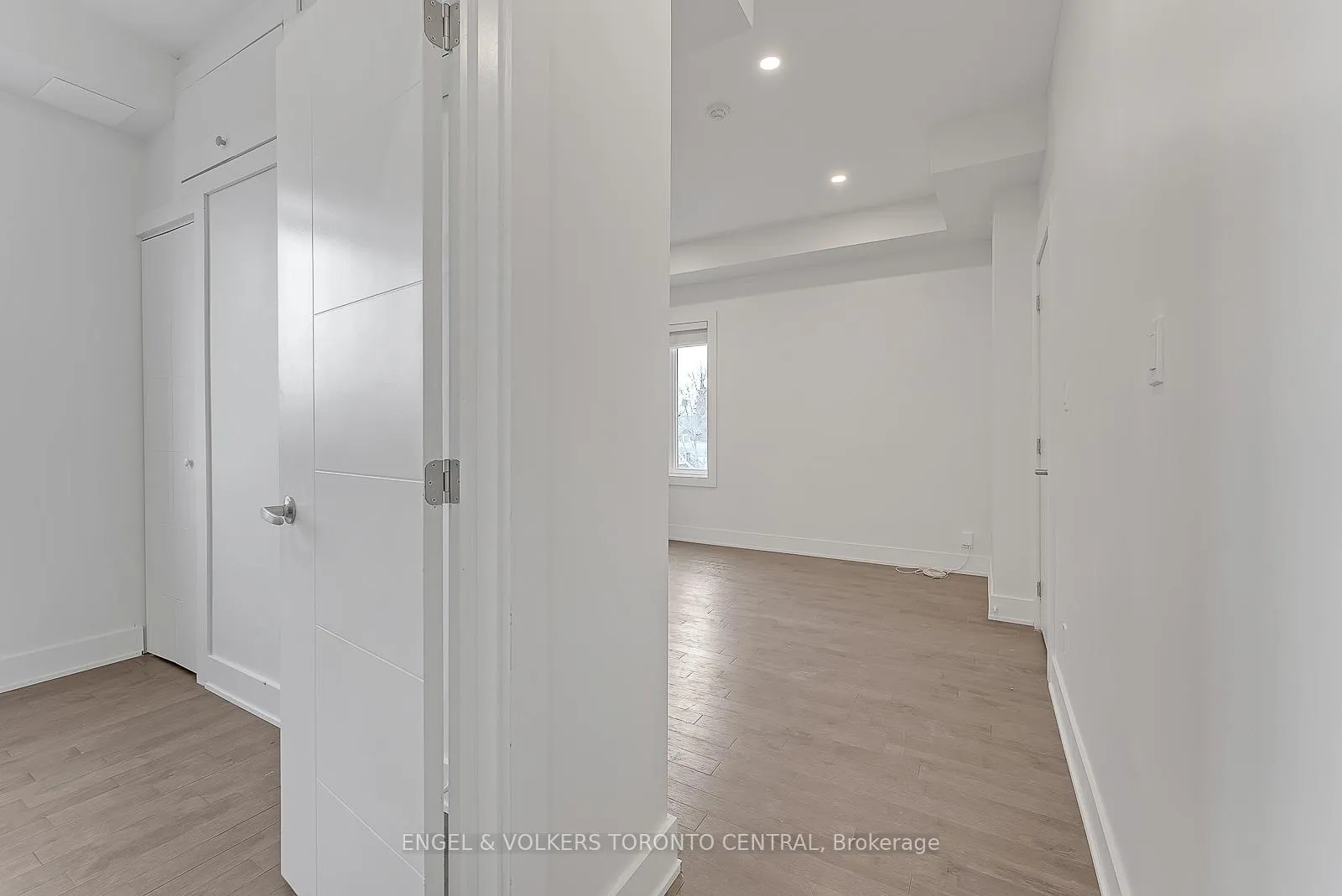 Front of Unit 2, 1415 Gerrard Street E