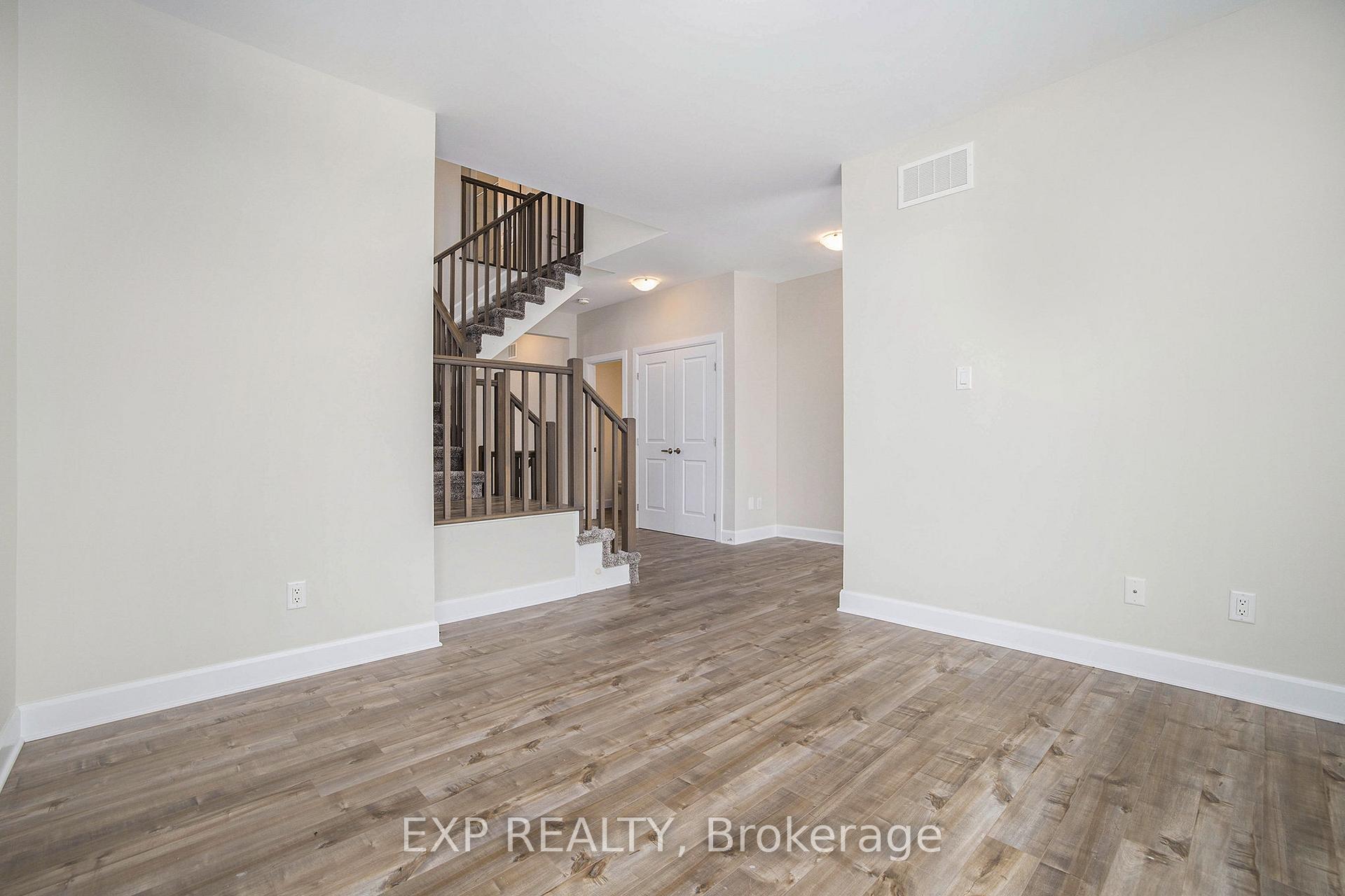 Photo 4 of 106 Dunlop Road, Carleton Place — HOMEH