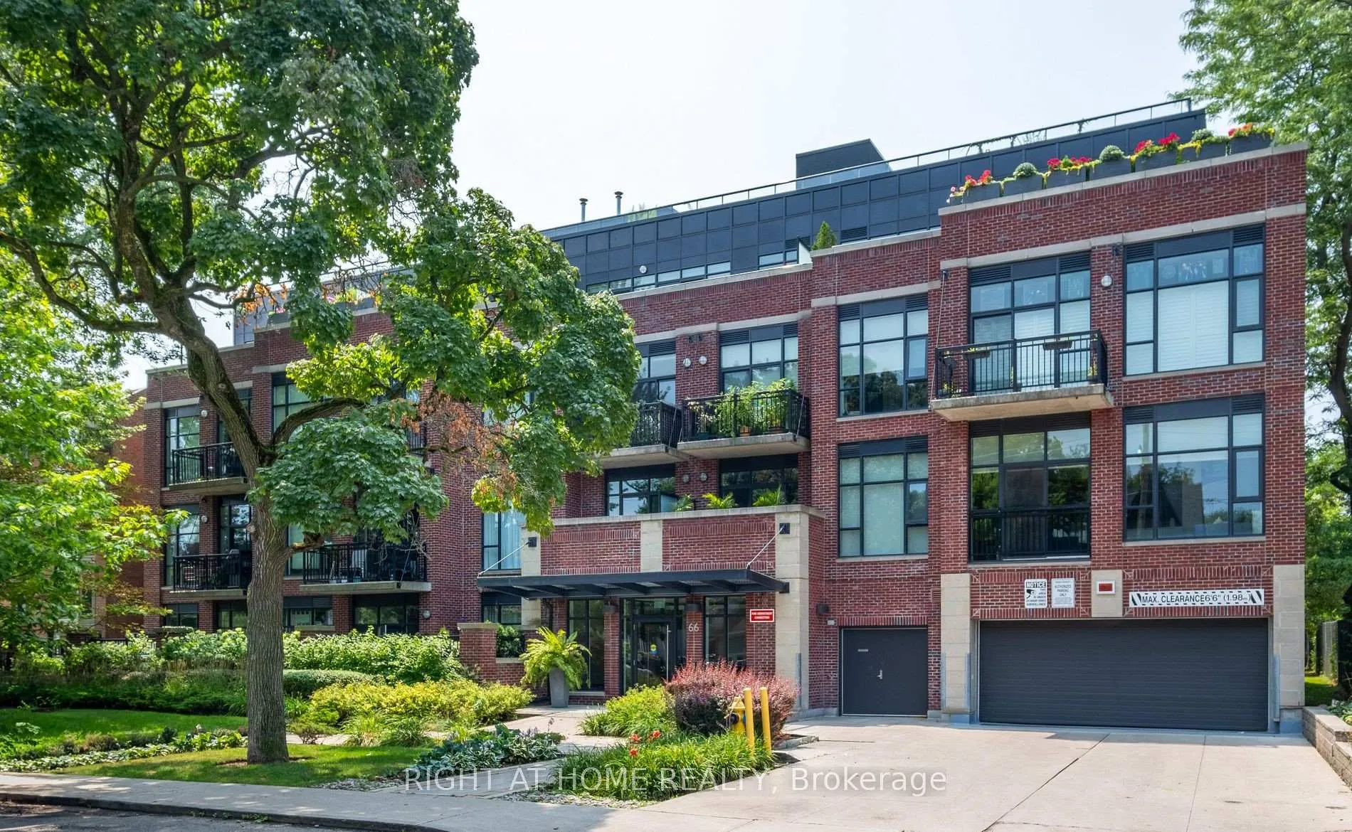 Front of Unit 217, 66 Kippendavie Avenue