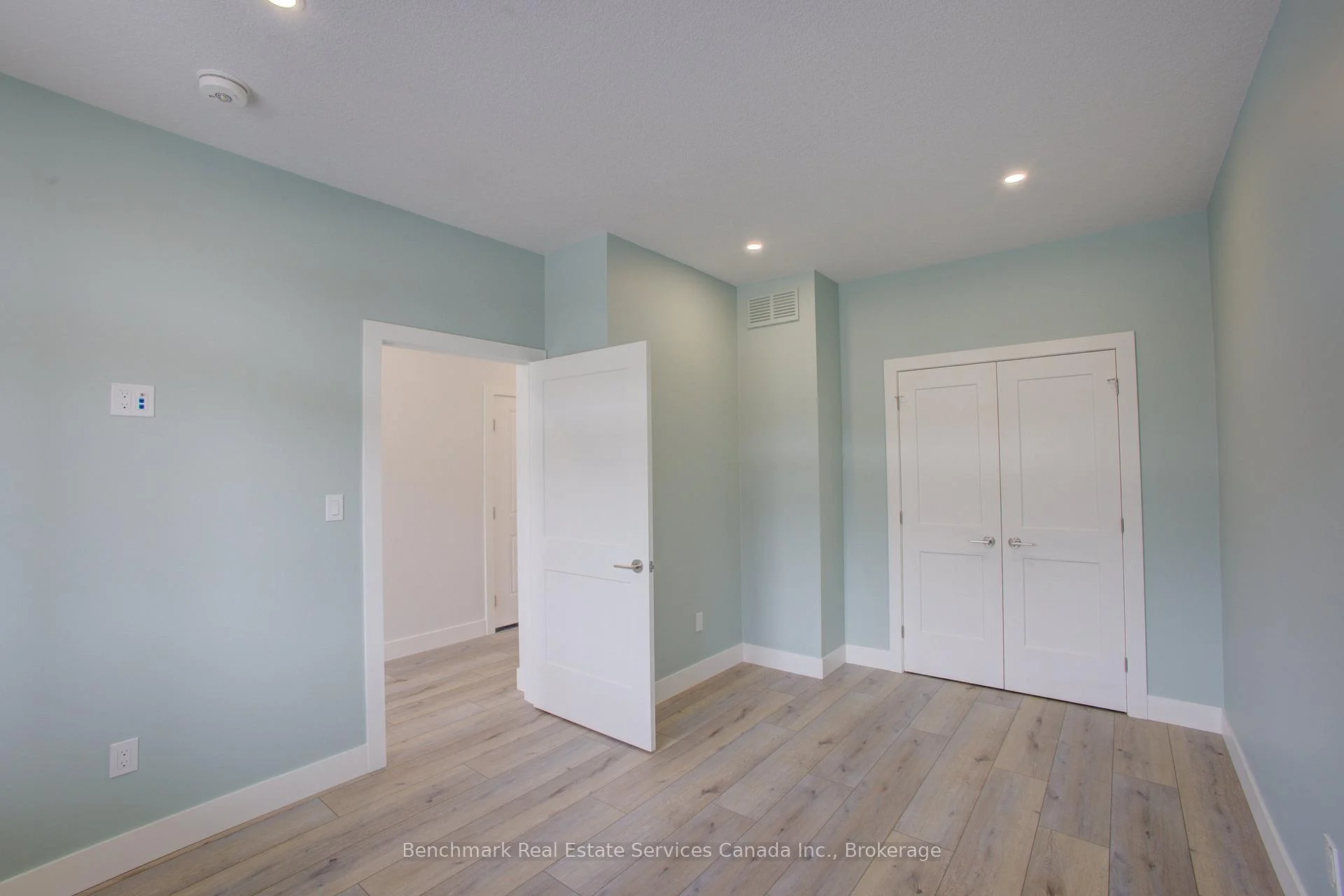 Photo 5 of 60 Cavalier Crescent, Huron-Kinloss — HOMEH