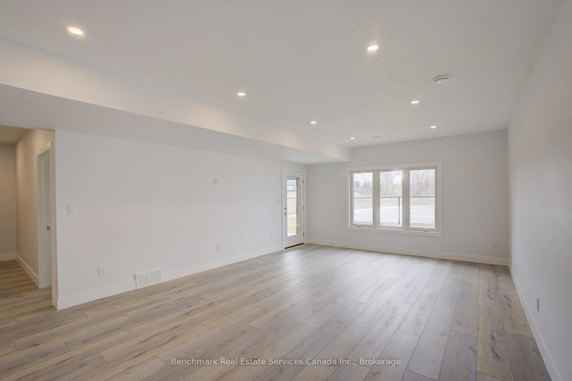 Photo 29 of 60 Cavalier Crescent, Huron-Kinloss — HOMEH