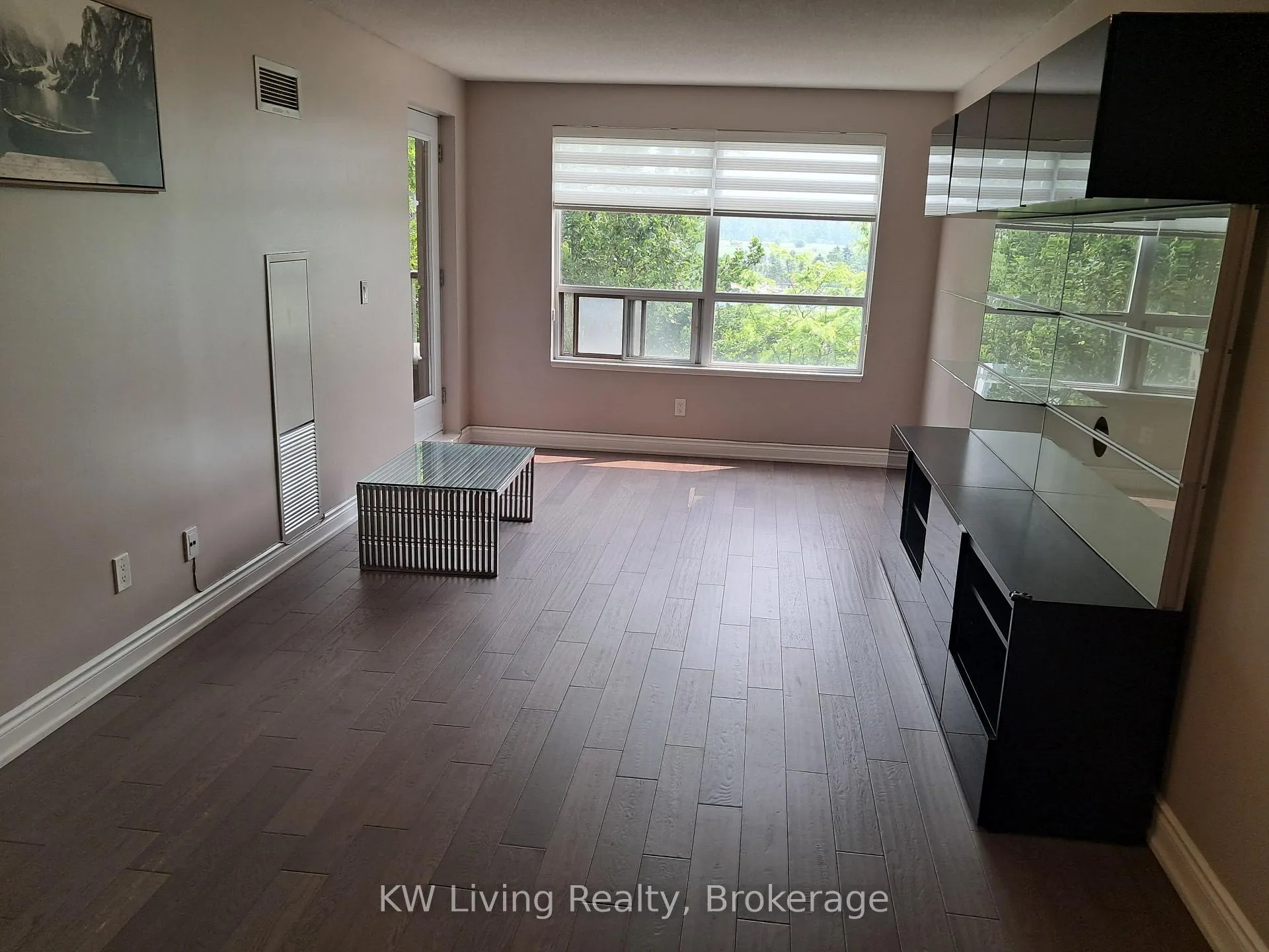 Front of Unit 309, 39 Galleria Parkway