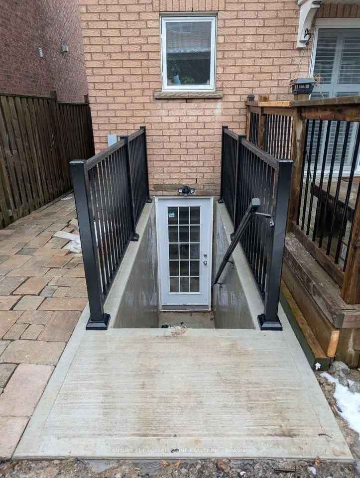 Photo 2 of 3 Tiller Street, Ajax, Northeast Ajax — HOMEH