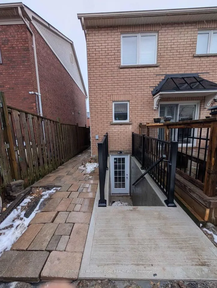 Photo 3 of 3 Tiller Street, Ajax, Northeast Ajax — HOMEH
