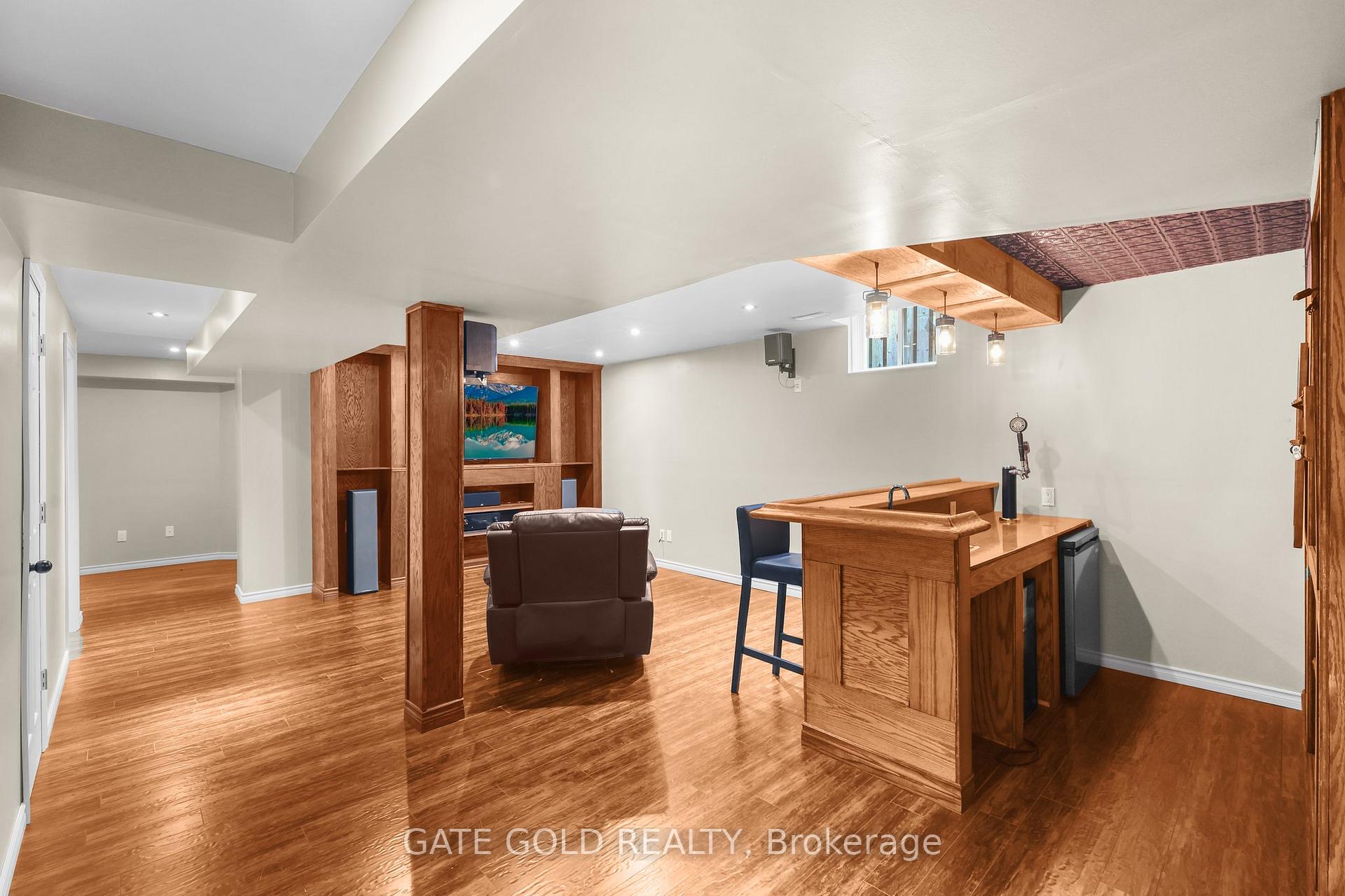 Photo 20 of 54 Marchwood Crescent, Clarington, Bowmanville — HOMEH