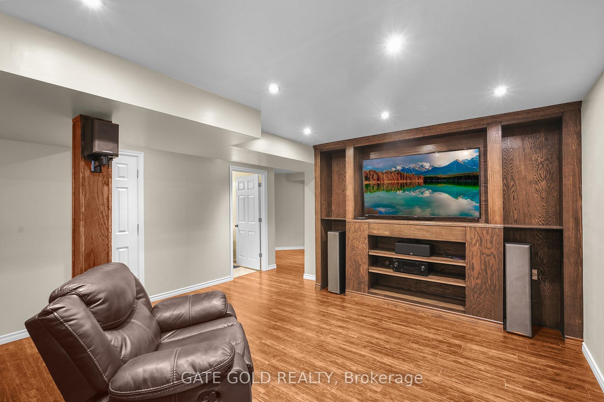 Photo 22 of 54 Marchwood Crescent, Clarington, Bowmanville — HOMEH