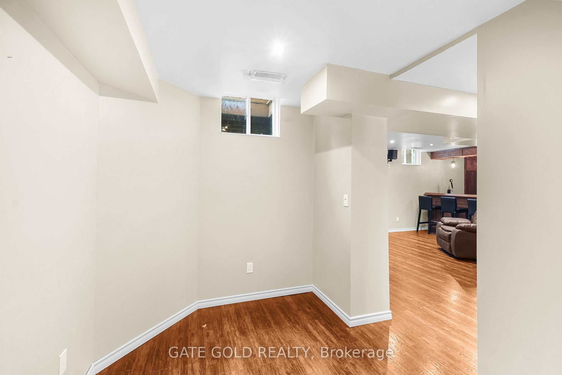 Photo 26 of 54 Marchwood Crescent, Clarington, Bowmanville — HOMEH
