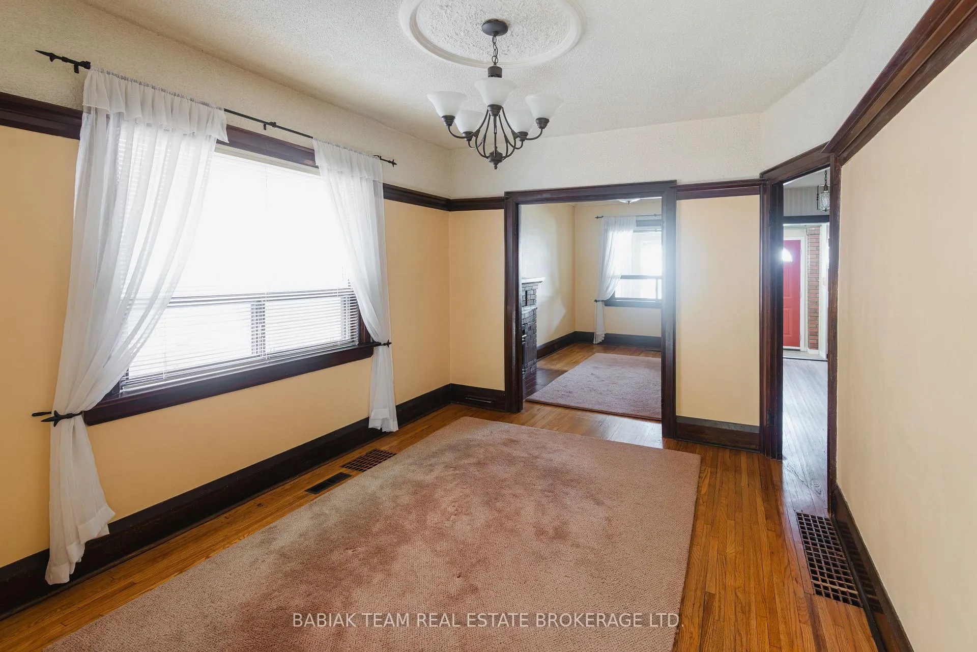 Photo 14 of 31 Runnymede Road, Toronto, High Park-Swansea — HOMEH