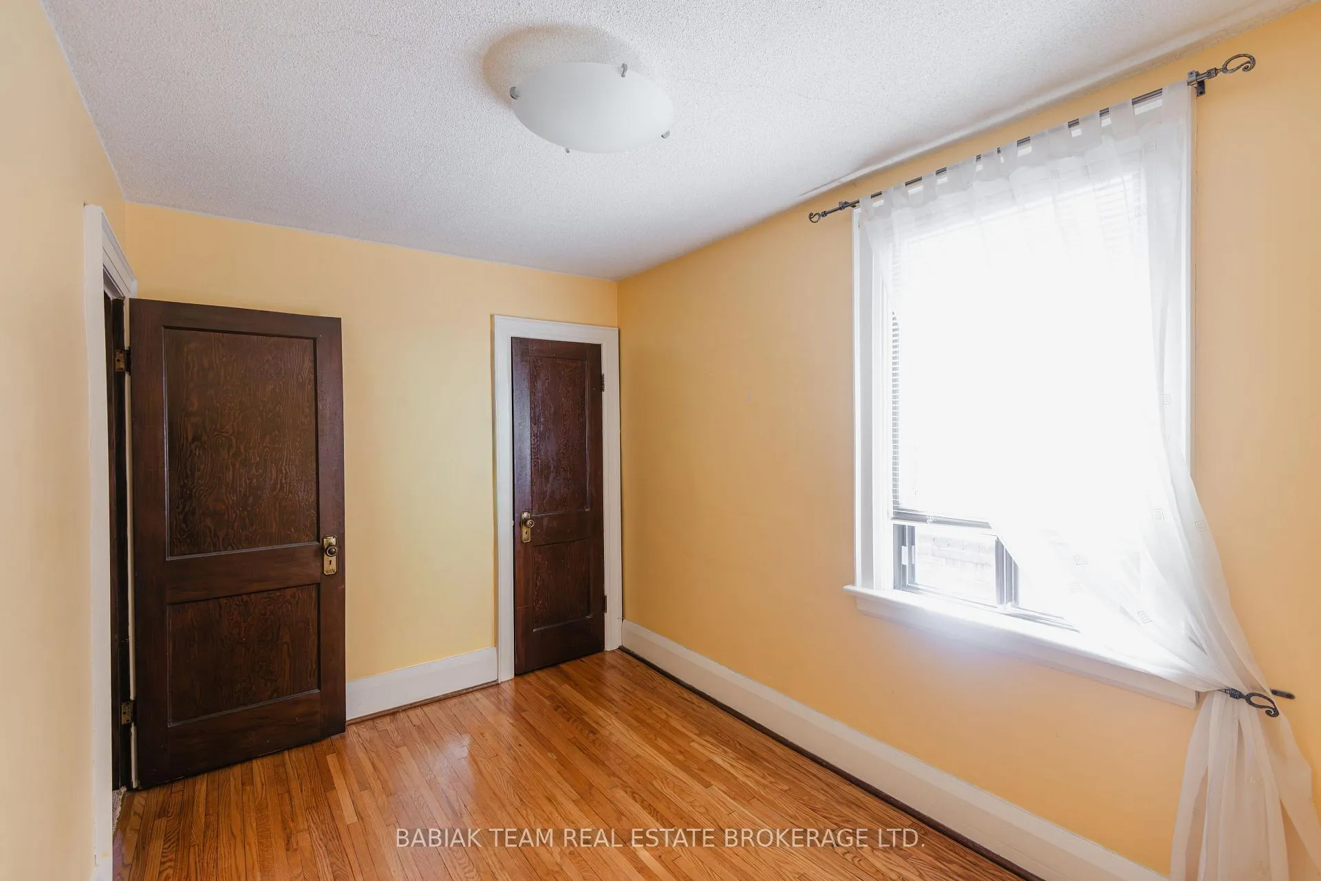 Photo 23 of 31 Runnymede Road, Toronto, High Park-Swansea — HOMEH
