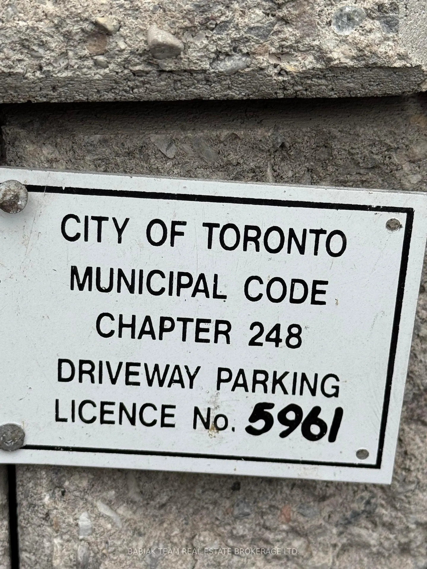Photo 37 of 31 Runnymede Road, Toronto, High Park-Swansea — HOMEH