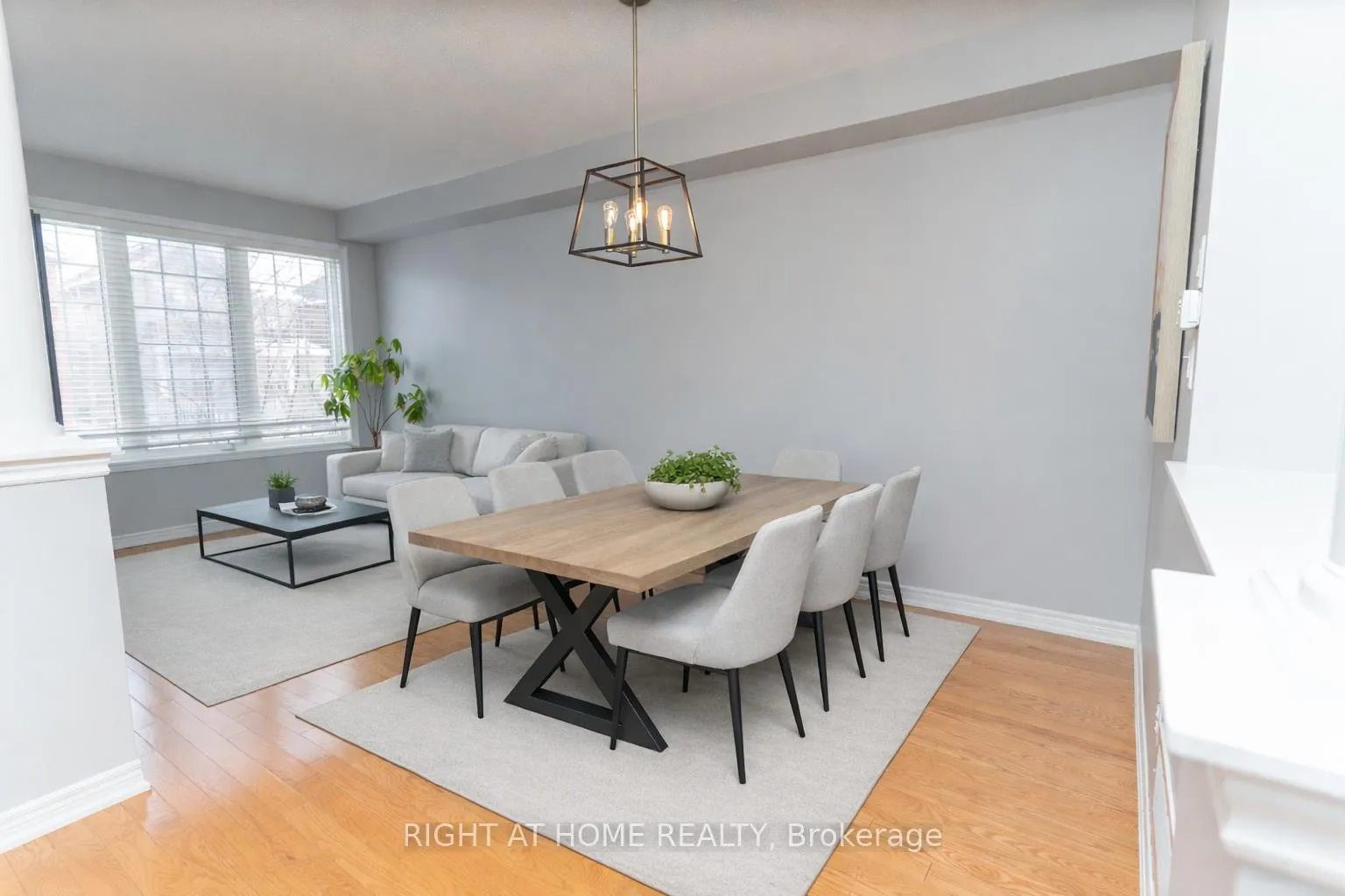 Photo 5 of 58 Capera Drive, Vaughan, Vellore Village — HOMEH
