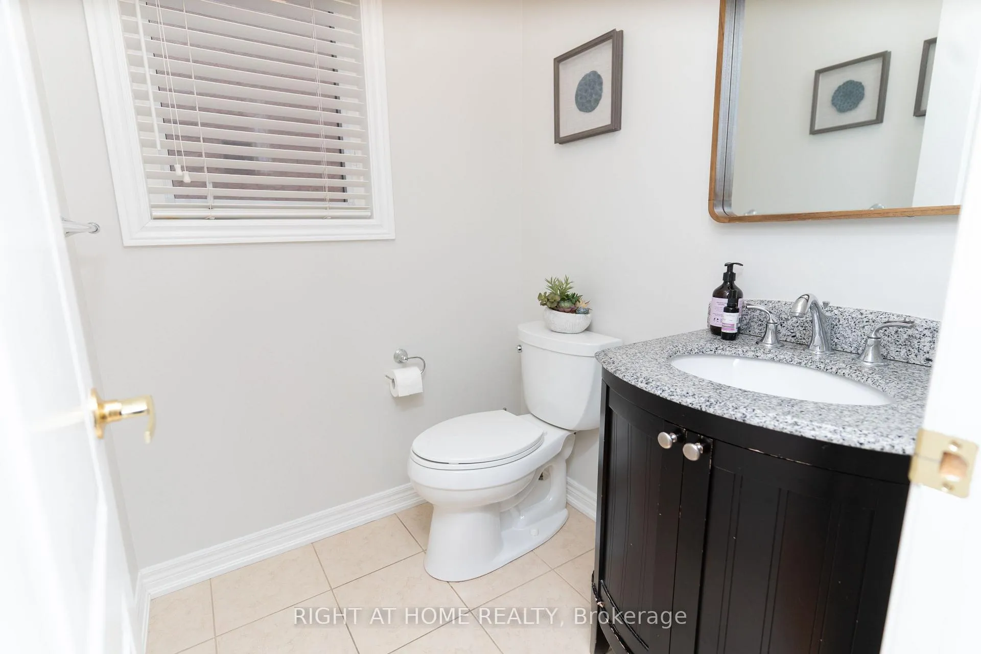 Photo 6 of 58 Capera Drive, Vaughan, Vellore Village — HOMEH