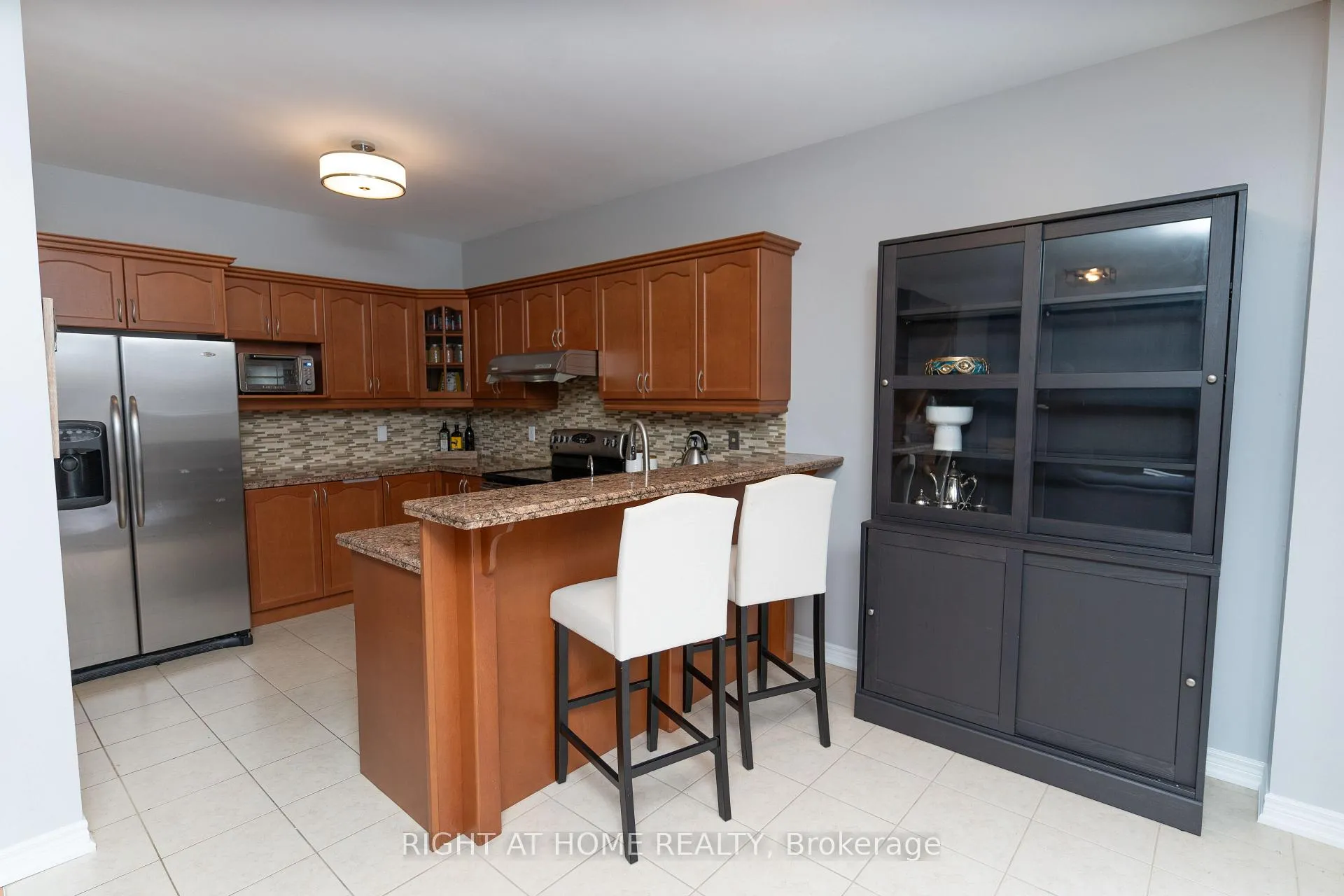 Photo 10 of 58 Capera Drive, Vaughan, Vellore Village — HOMEH