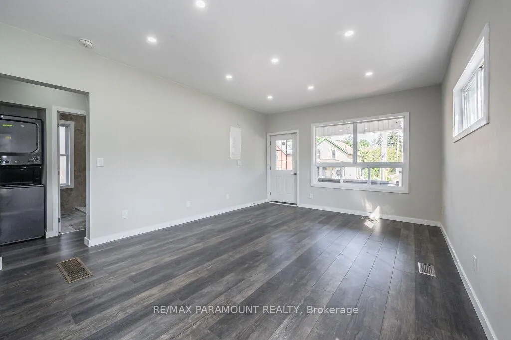 Photo 3 of 103 Peter Street, Kitchener — HOMEH