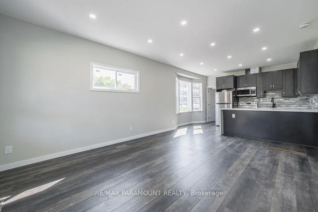 Photo 4 of 103 Peter Street, Kitchener — HOMEH