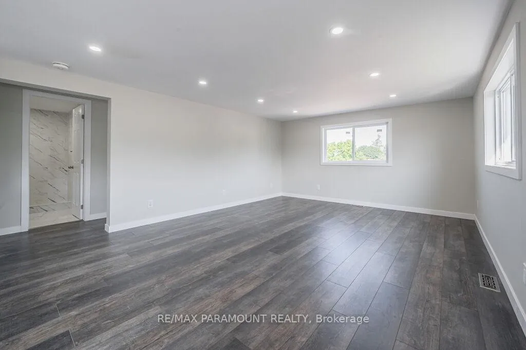 Photo 24 of 103 Peter Street, Kitchener — HOMEH
