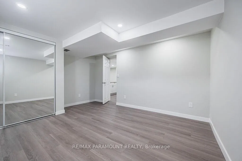 Photo 34 of 103 Peter Street, Kitchener — HOMEH