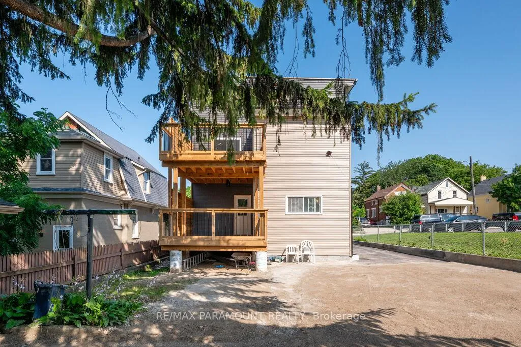 Photo 39 of 103 Peter Street, Kitchener — HOMEH