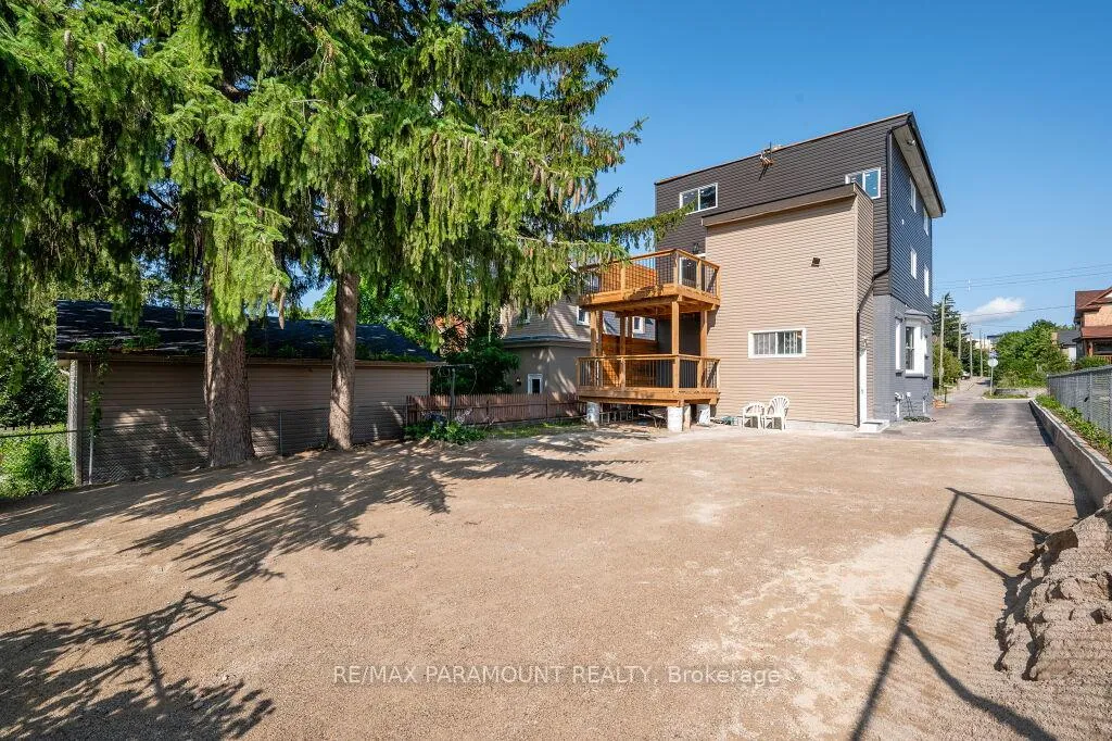 Photo 40 of 103 Peter Street, Kitchener — HOMEH
