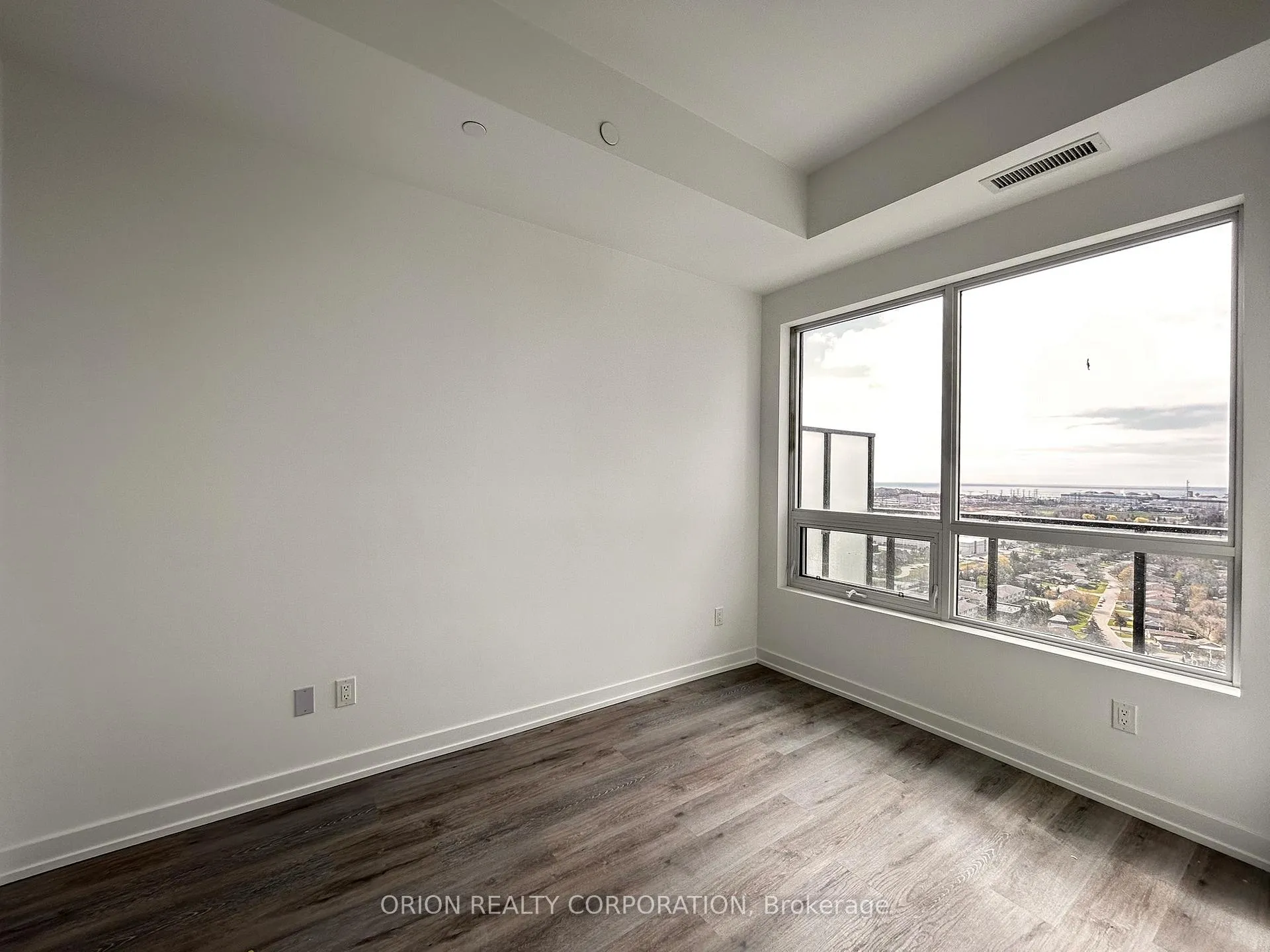 Photo 5 of Unit 2903, 1435 Celebration Drive, Pickering, Bay Ridges — HOMEH