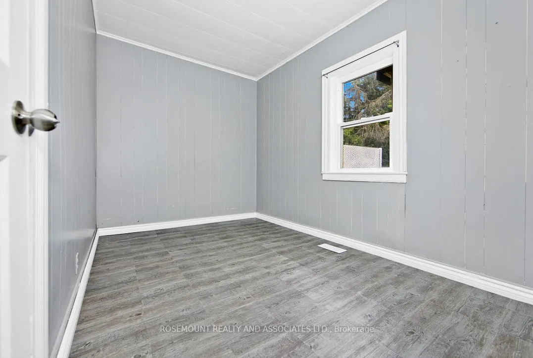 Photo 7 of Unit A, 2952 King Road, King, King City — HOMEH