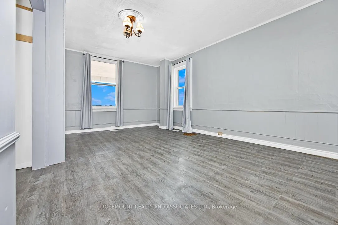 Photo 9 of Unit A, 2952 King Road, King, King City — HOMEH