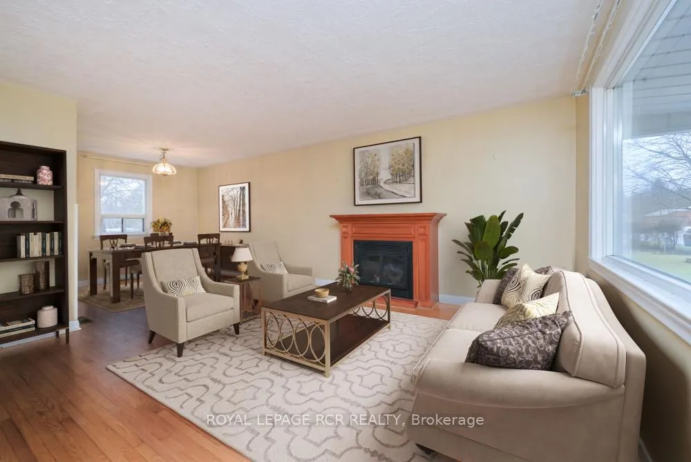 Photo 6 of 36 Maple Lane, New Tecumseth, Alliston — HOMEH