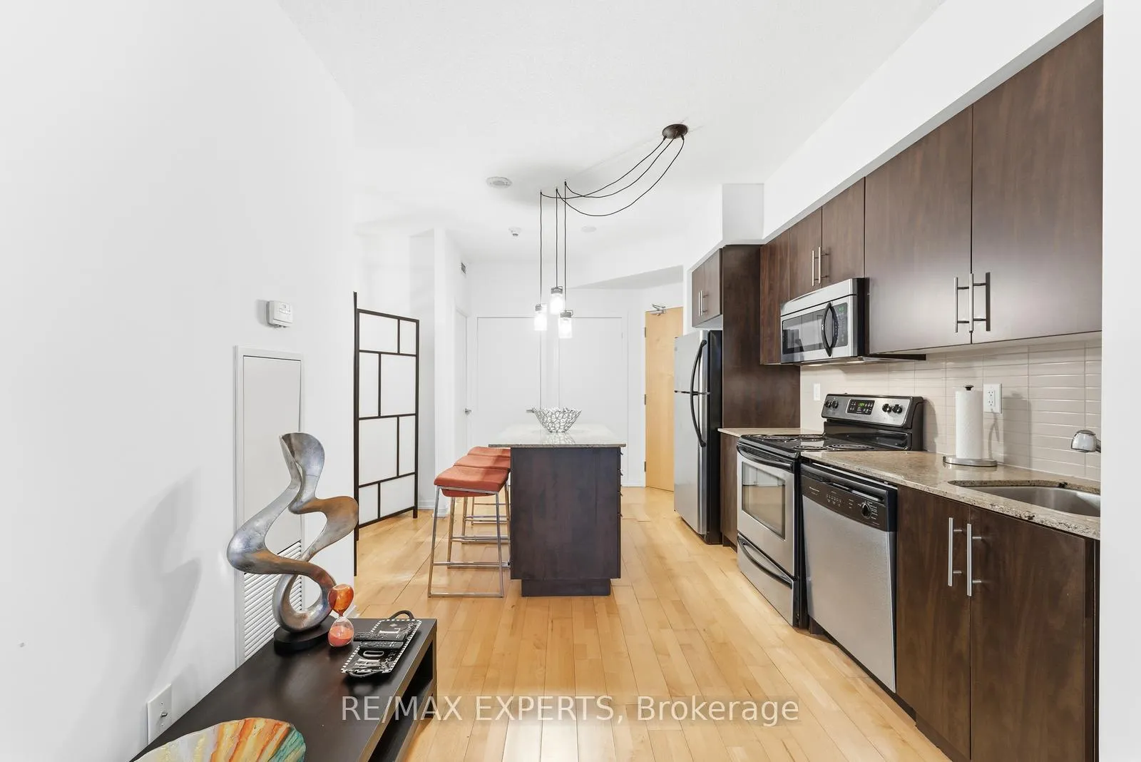 Photo 6 of Unit 2405, 55 Bremner Boulevard, Toronto, Waterfront Communities — HOMEH