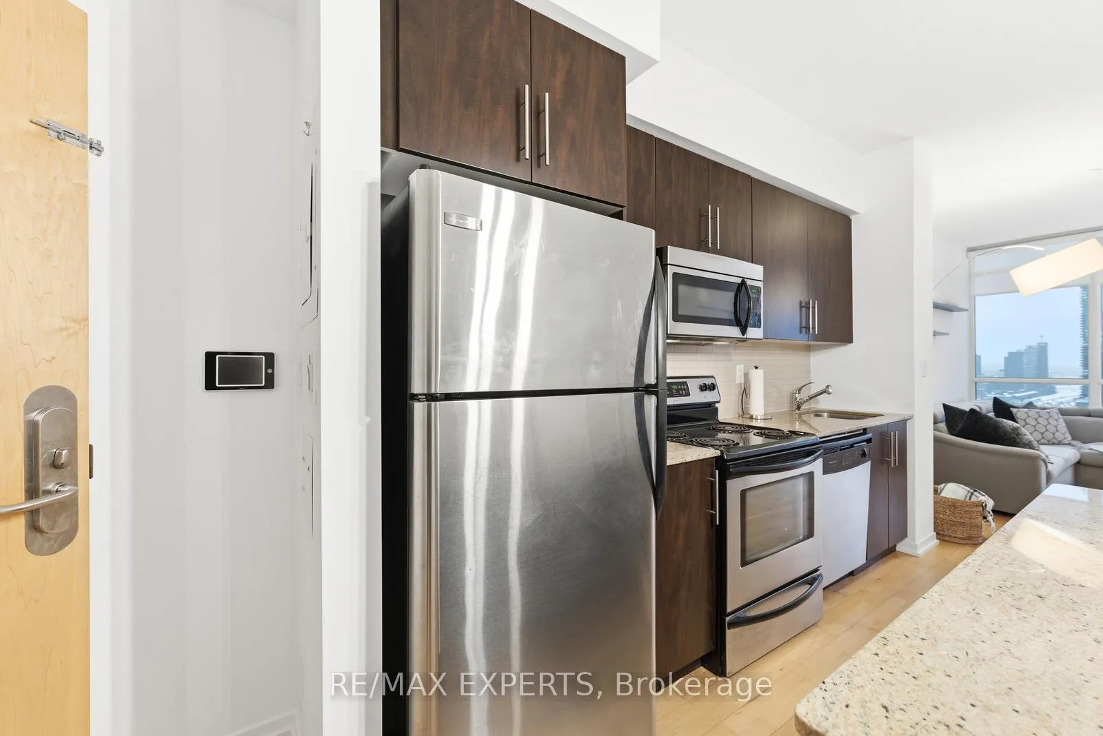 Photo 12 of Unit 2405, 55 Bremner Boulevard, Toronto, Waterfront Communities — HOMEH
