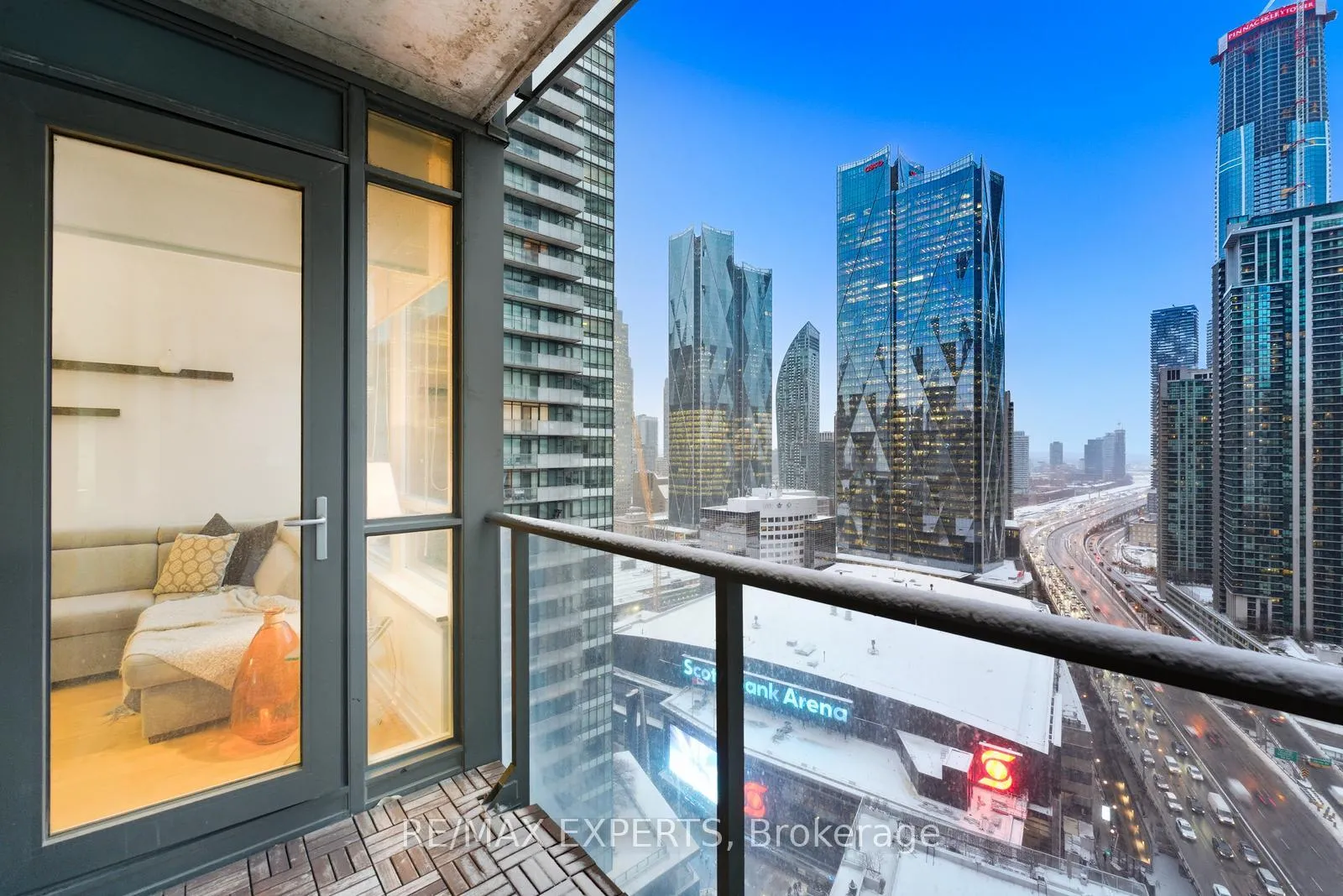 Photo 24 of Unit 2405, 55 Bremner Boulevard, Toronto, Waterfront Communities — HOMEH