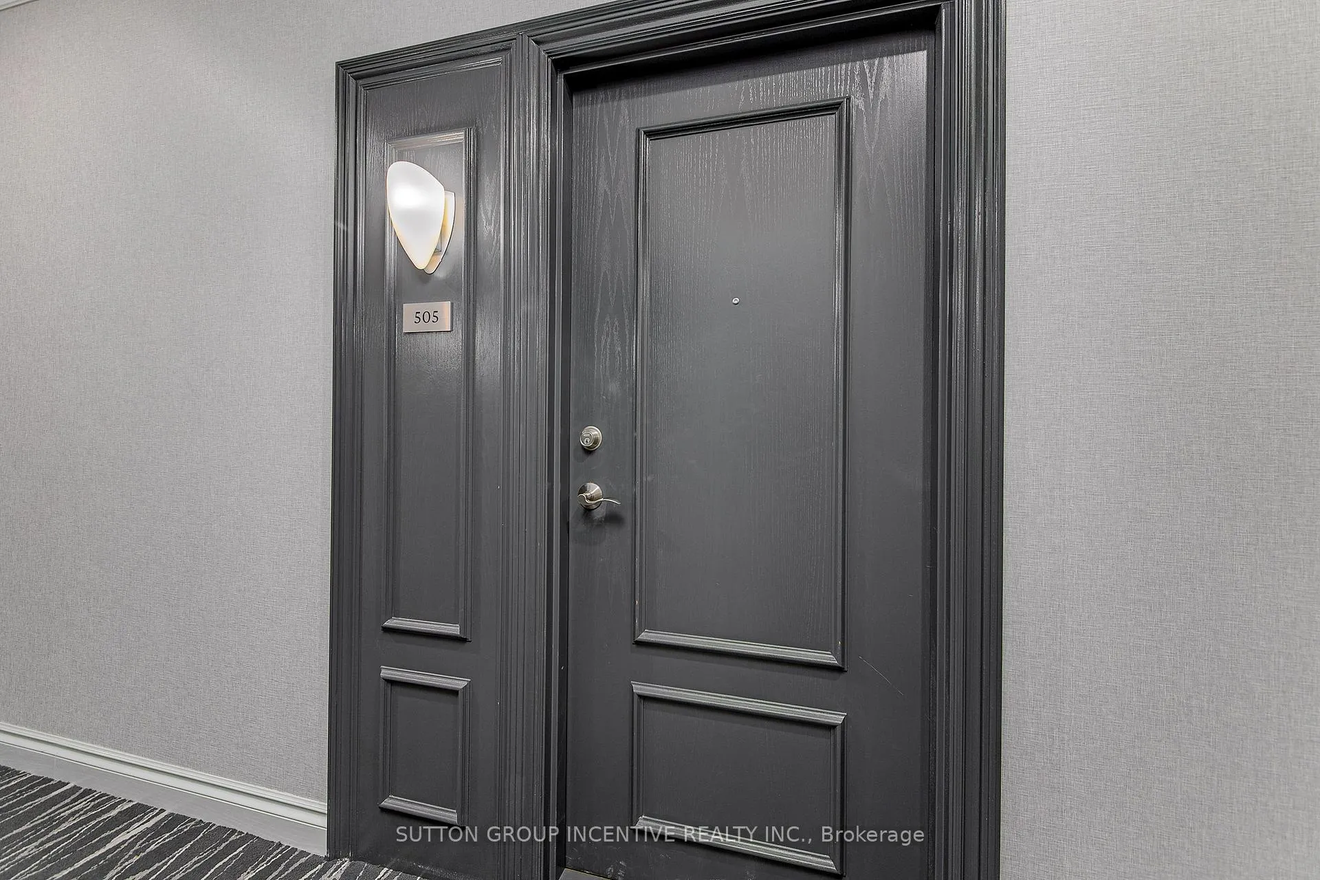 Photo 4 of Unit 505, 37 Ellen Street, Barrie, Lakeshore — HOMEH