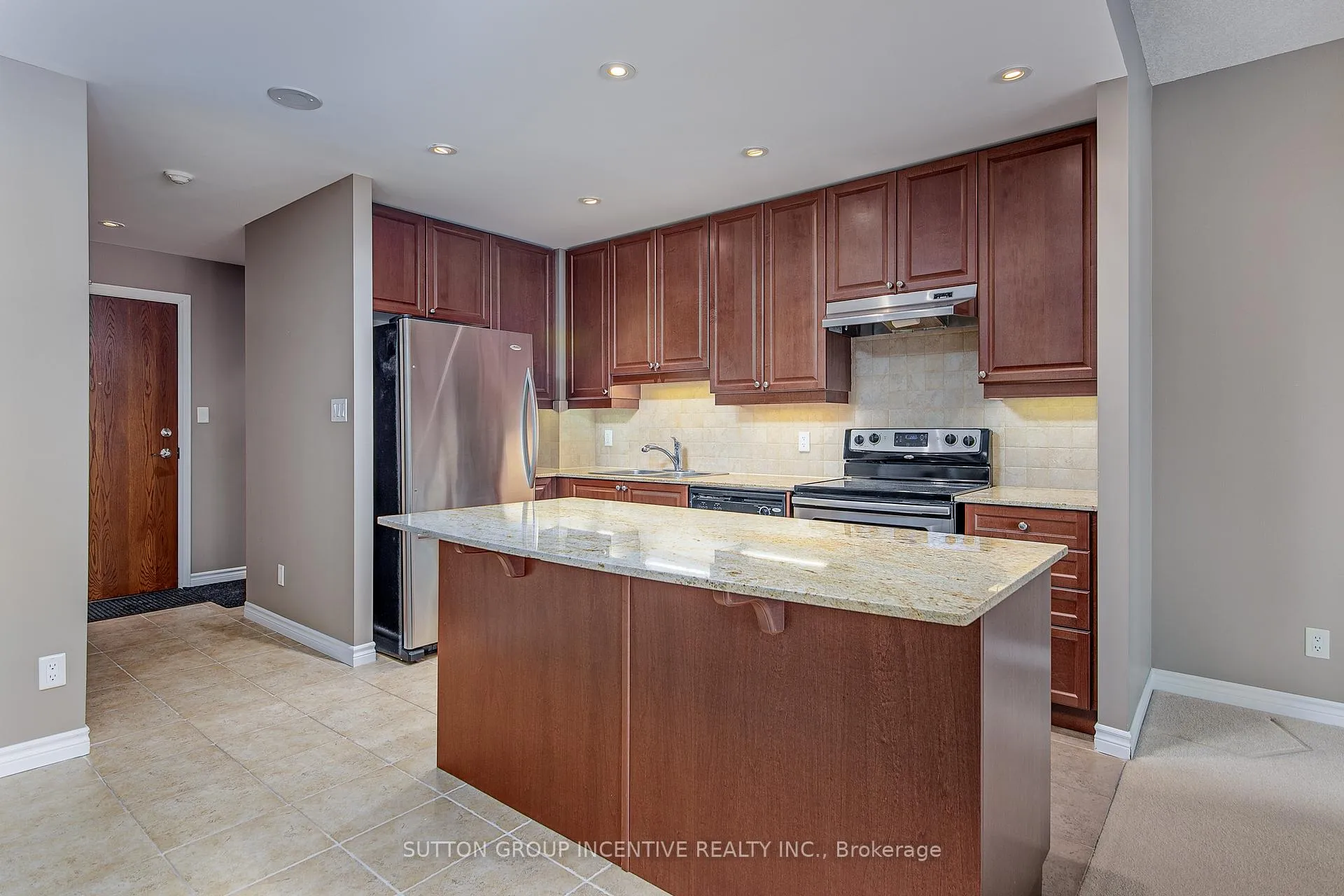 Photo 7 of Unit 505, 37 Ellen Street, Barrie, Lakeshore — HOMEH