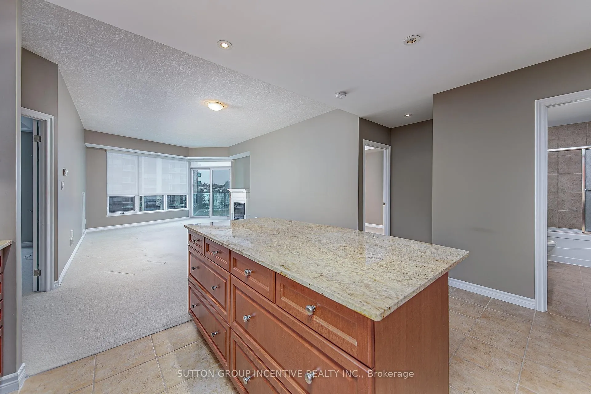 Photo 11 of Unit 505, 37 Ellen Street, Barrie, Lakeshore — HOMEH