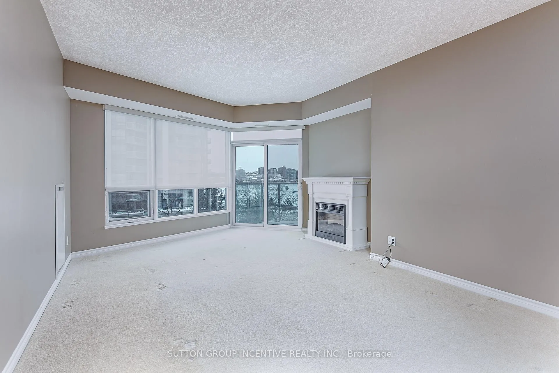 Photo 12 of Unit 505, 37 Ellen Street, Barrie, Lakeshore — HOMEH