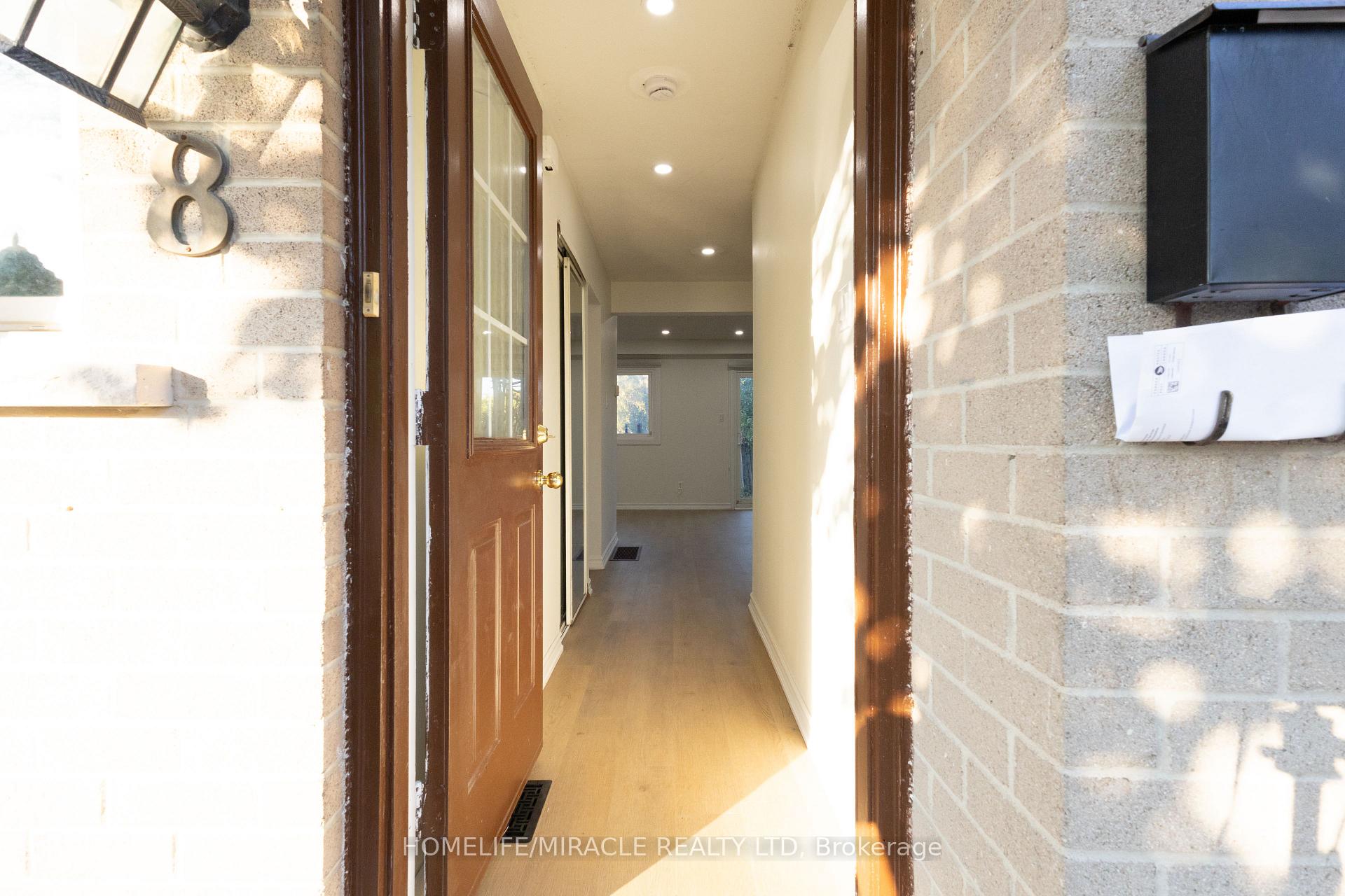 Photo 3 of 8 Grand Valley Drive, Brampton, Northgate — HOMEH